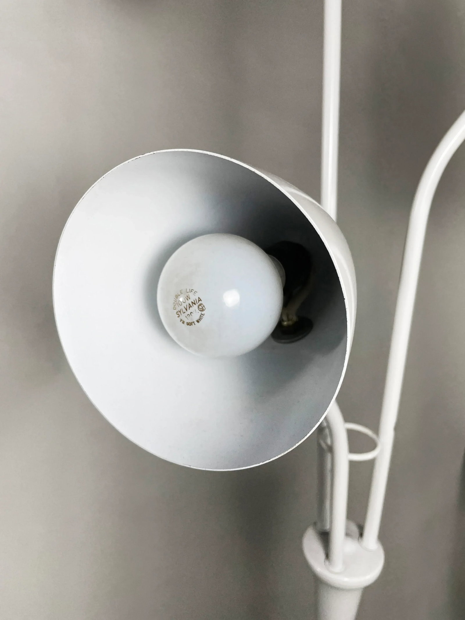 1950s Gerald Thurston Triennale Floor Lamp for Lightolier in White - 8