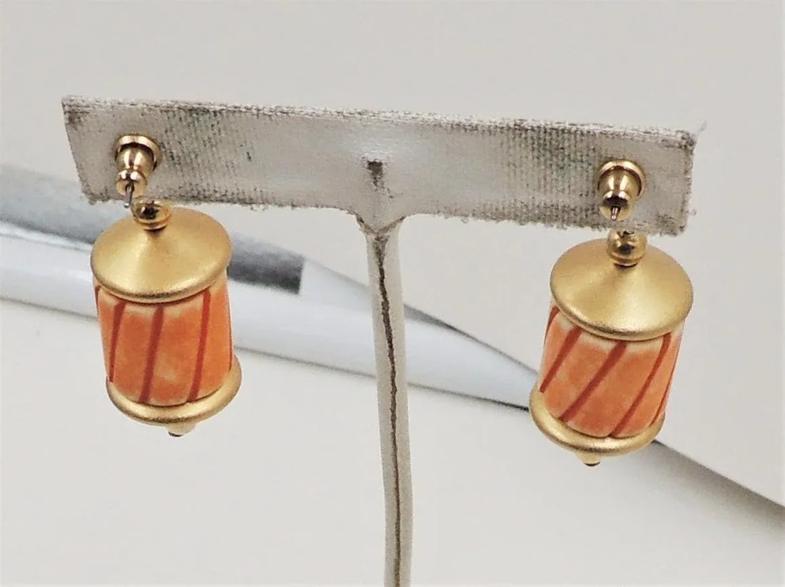1985 Vintage Napier Hand Carved Orange Bead Pierced Earrings - 2 Pieces - 4