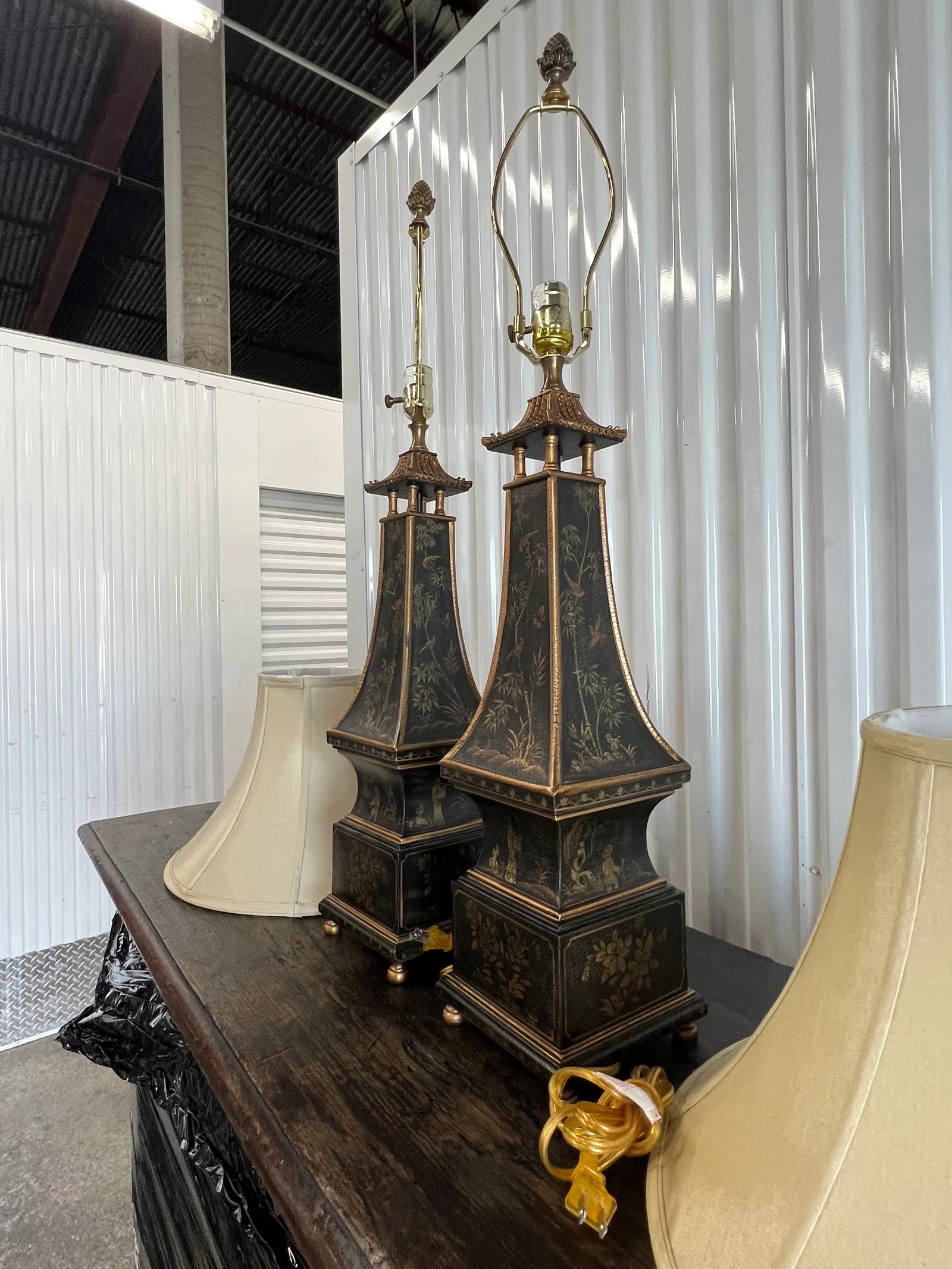 21st Century Chinoiserie Tole Pagoda Lamps - a Pair - 9