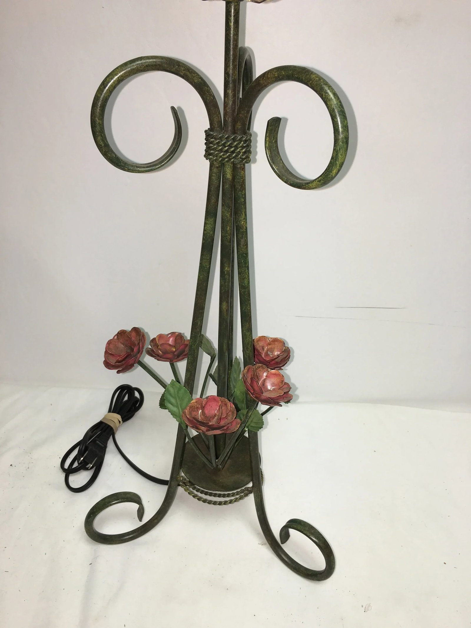 Floral Tole Table Lamp With Celery Green Shade - 2