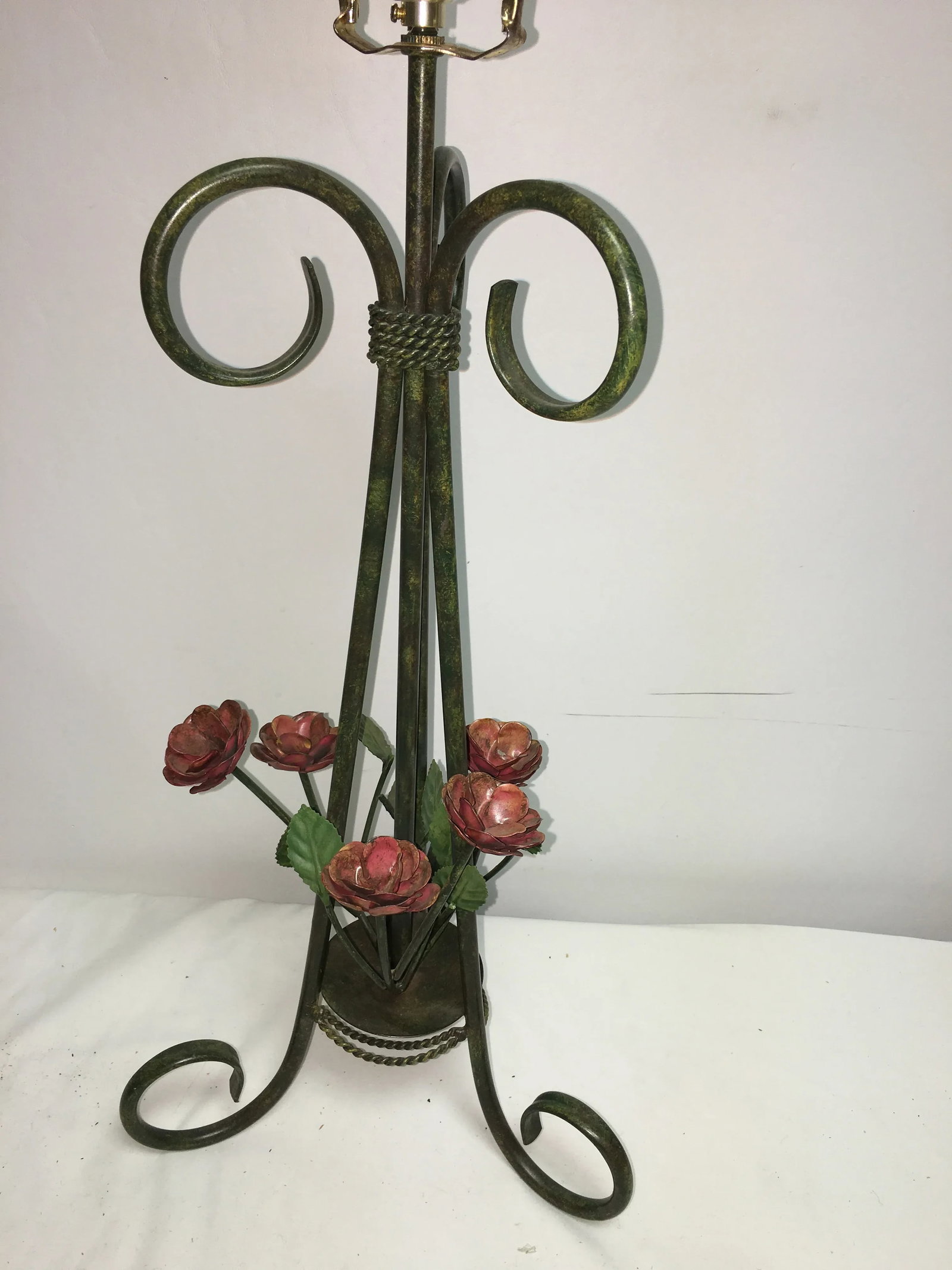 Floral Tole Table Lamp With Celery Green Shade - 4