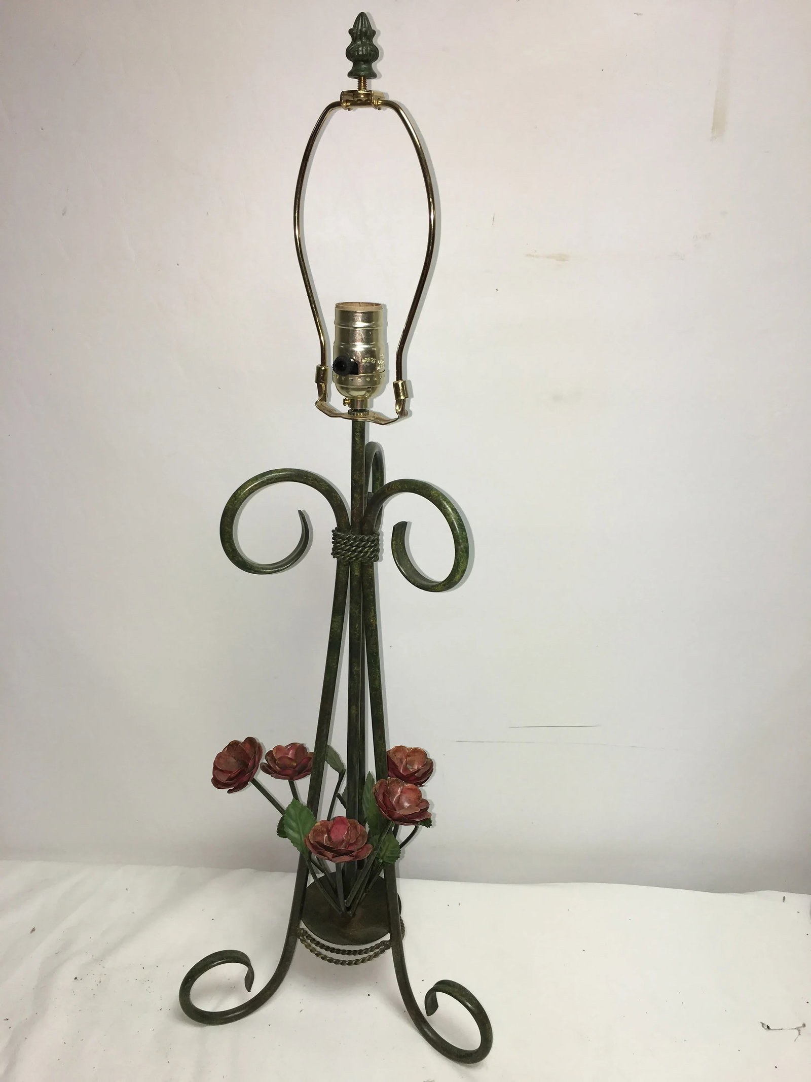 Floral Tole Table Lamp With Celery Green Shade - 5
