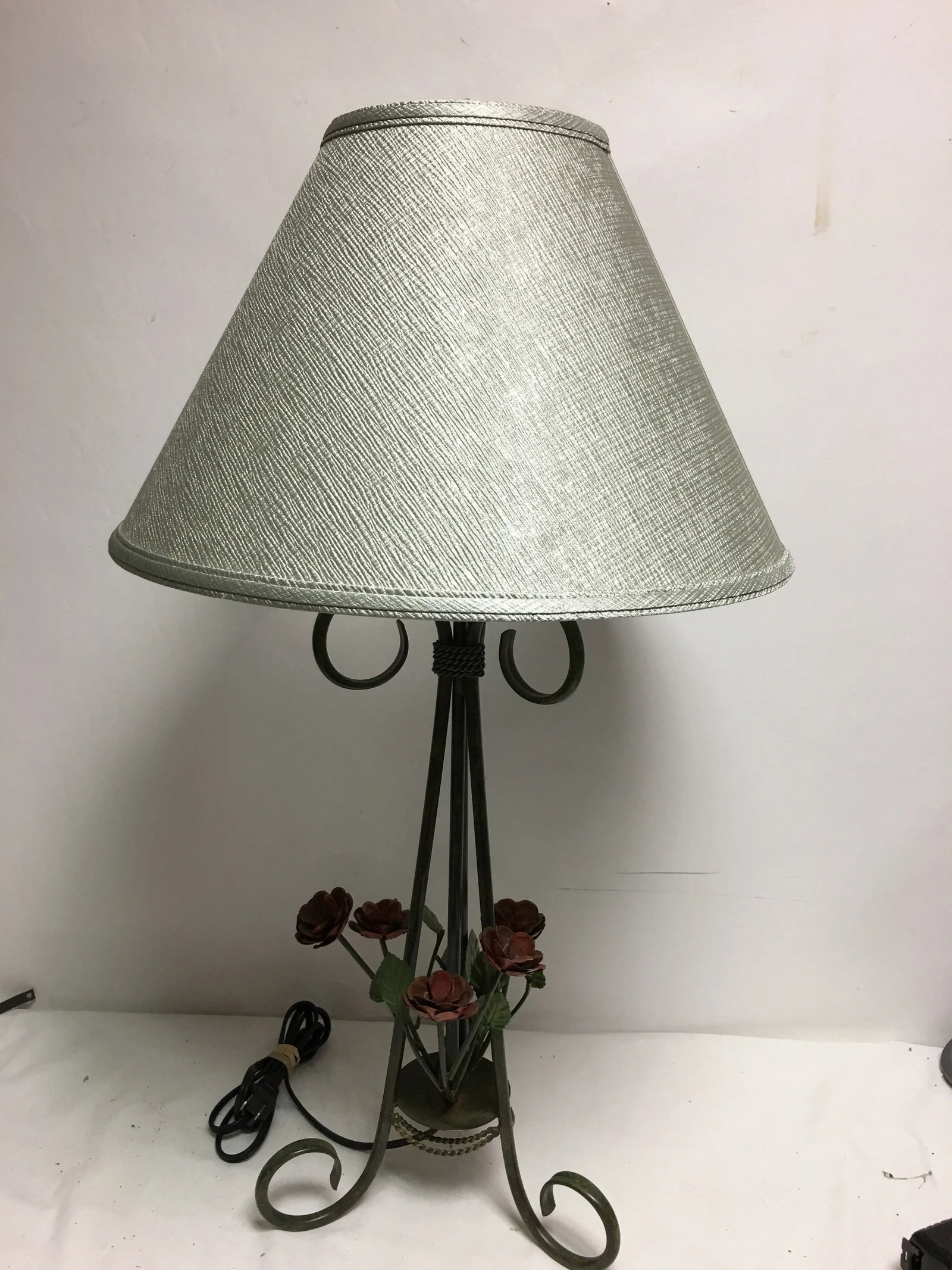Floral Tole Table Lamp With Celery Green Shade - 8