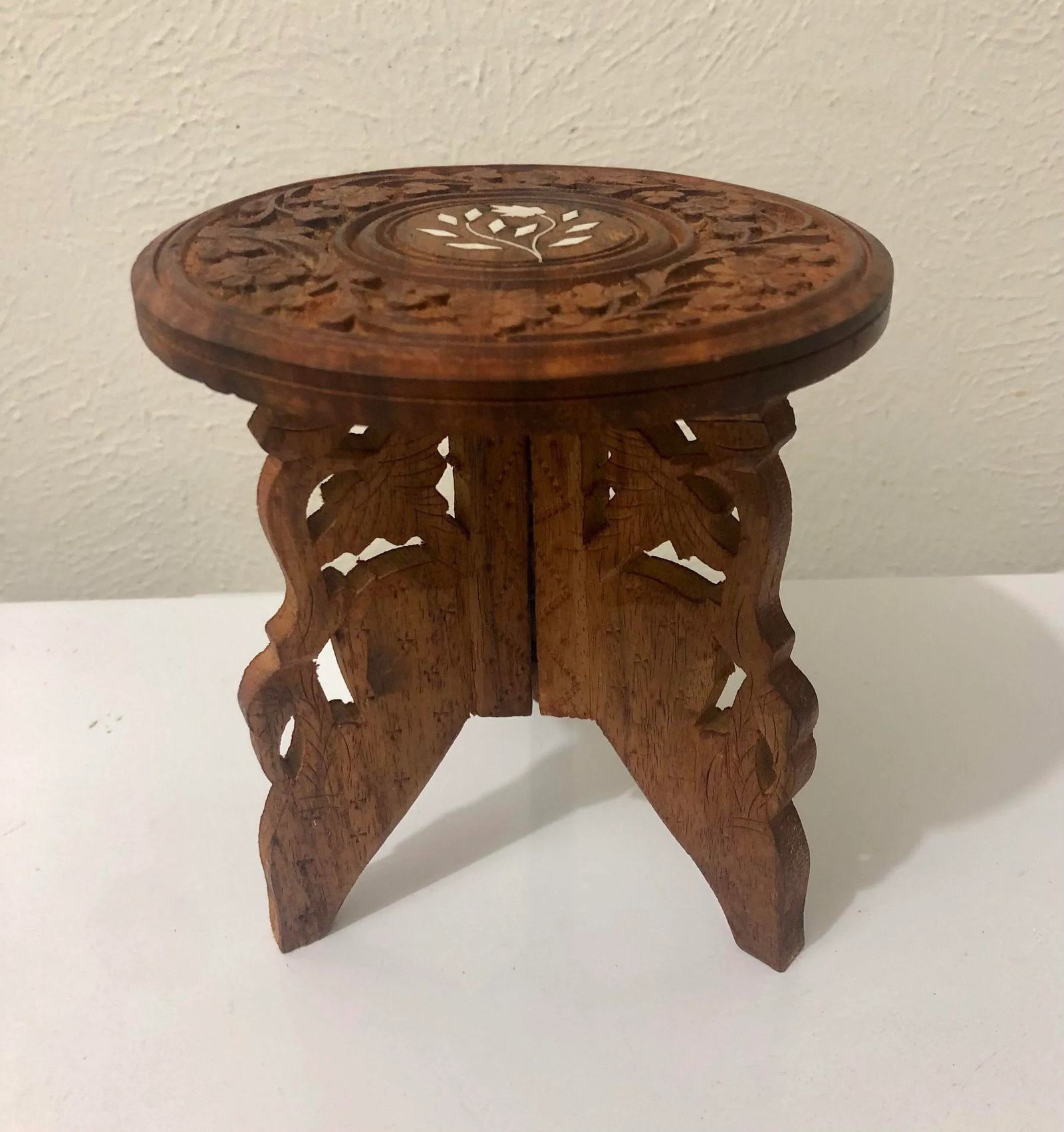 Mid-Century Anglo-Indian Small Hand Carved Floral Folding Table - 2