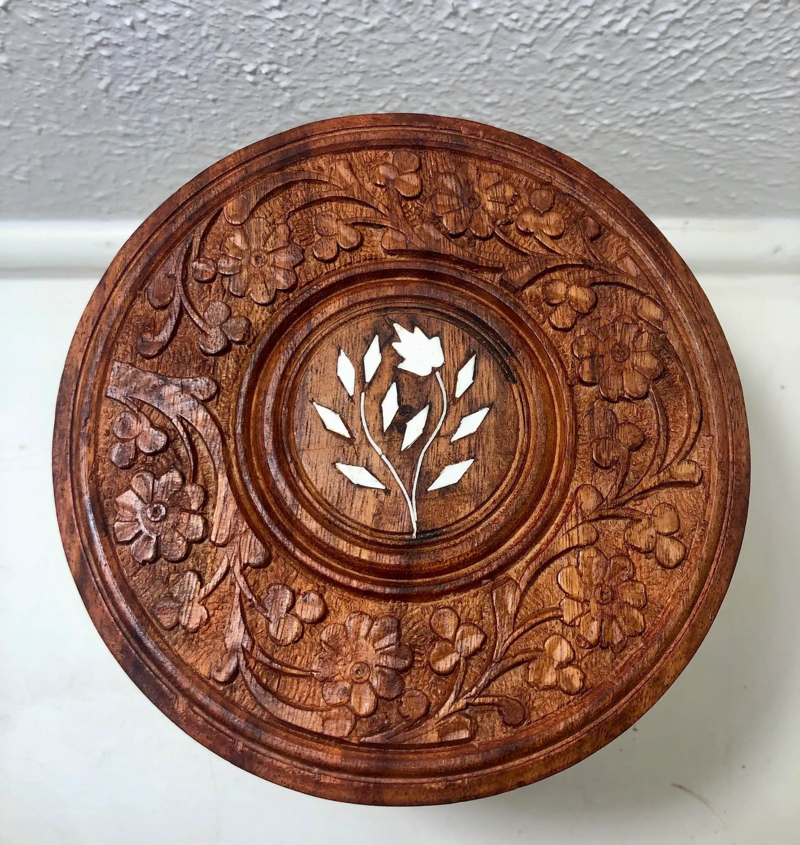 Mid-Century Anglo-Indian Small Hand Carved Floral Folding Table - 5