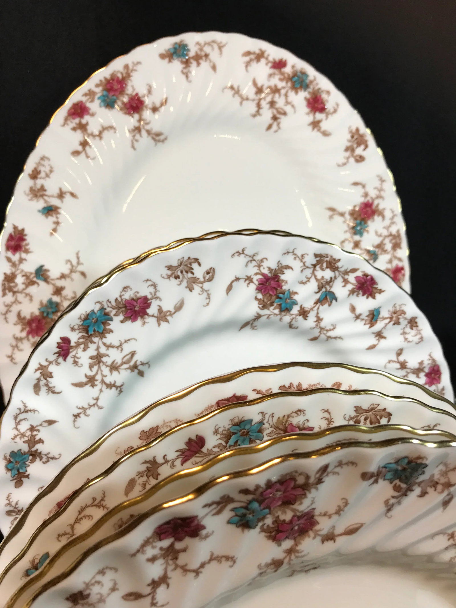 1950s Minton Ancestral Bone China Wreath Backstrap, 46 Pieces - 10