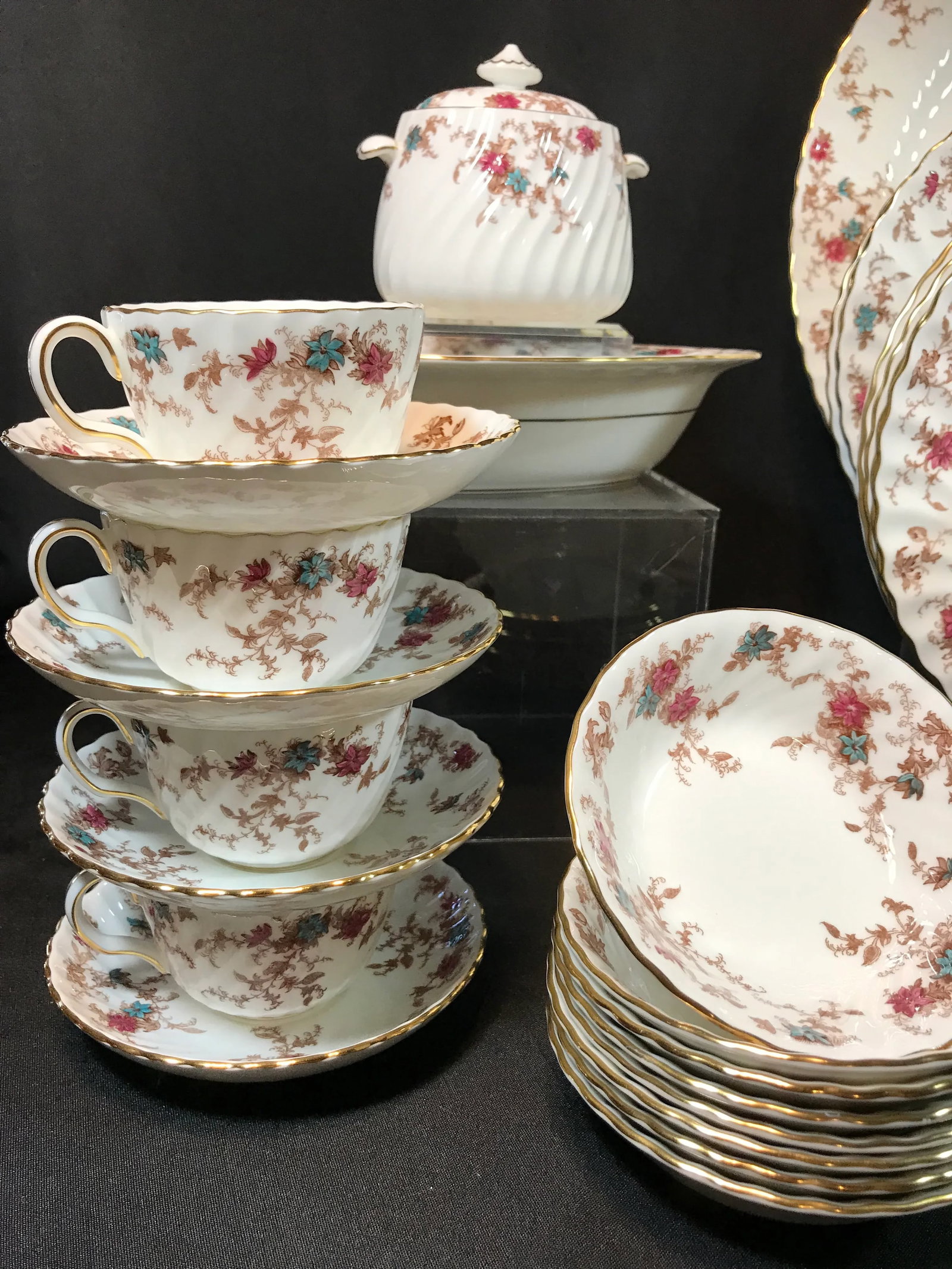 1950s Minton Ancestral Bone China Wreath Backstrap, 46 Pieces - 8