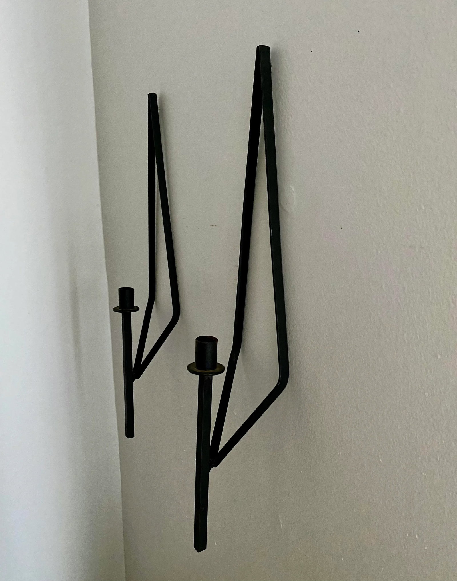 Pair of Mid-Century Sculptural Wrought Iron Sconces Styled After Paul McCobb - 3