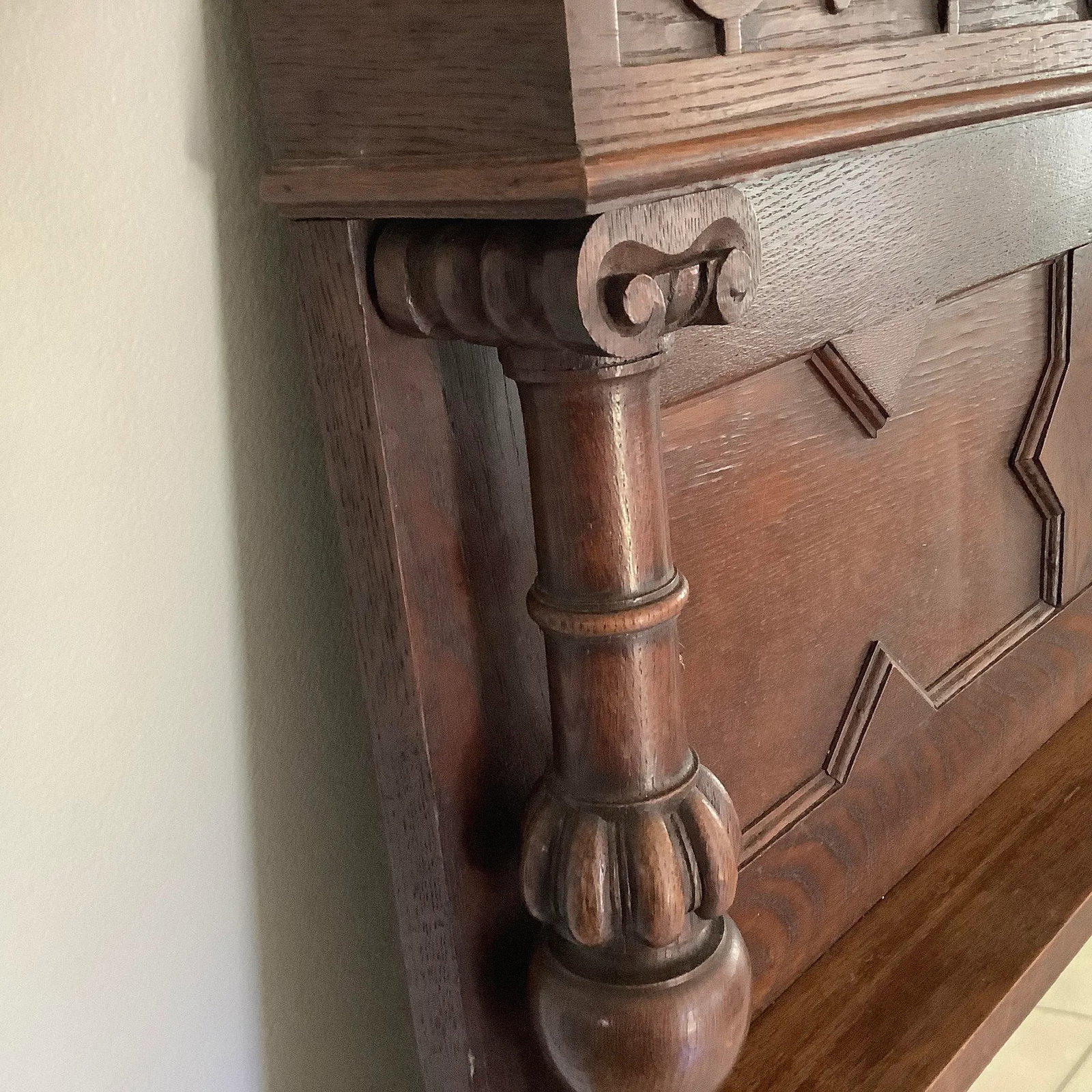 Late 19th Century Victorian Foyer Mirror - 11