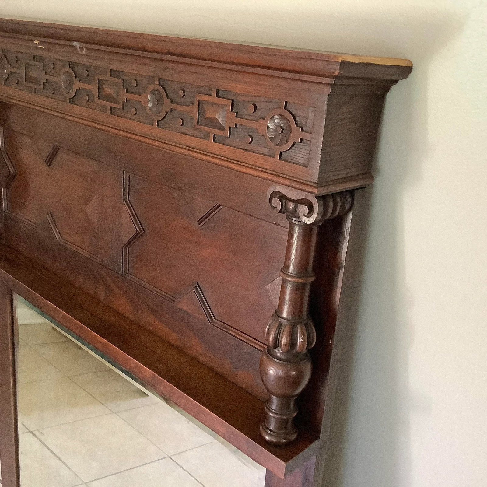 Late 19th Century Victorian Foyer Mirror - 7