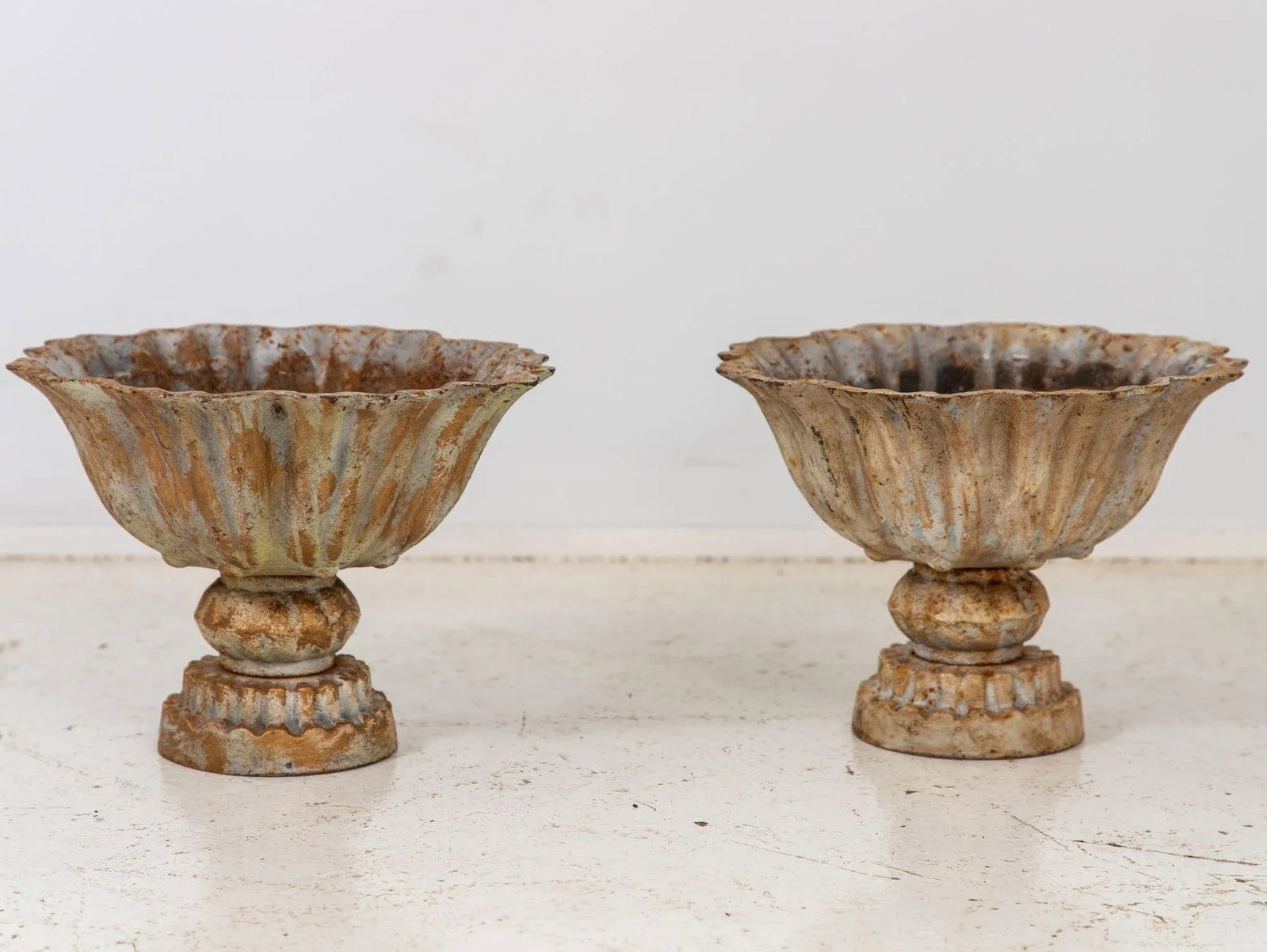 Pair of Verdigris Painted Iron Tazzas or Urns, English Late 20th Century - 2