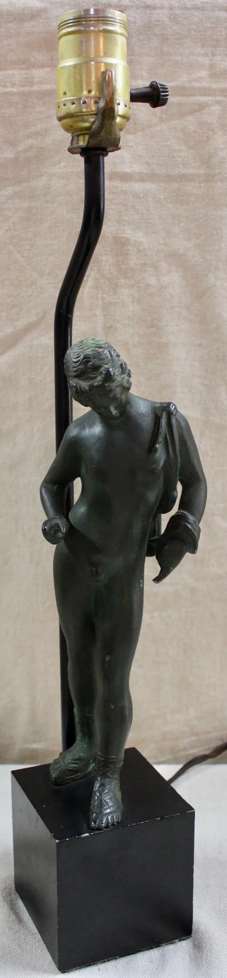 Neoclassical Narcissus Bronze Lamp - 6