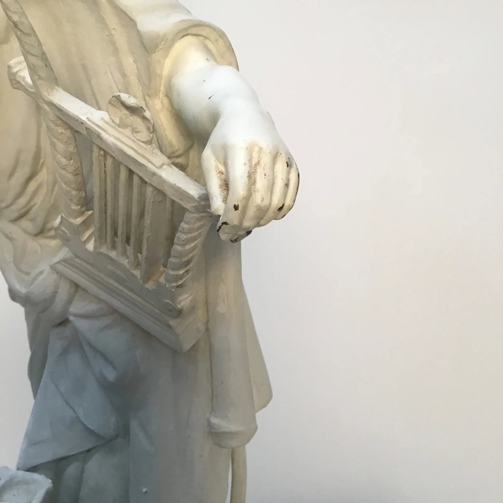 Vintage Classical Figure Sculptural Table Lamp - 8