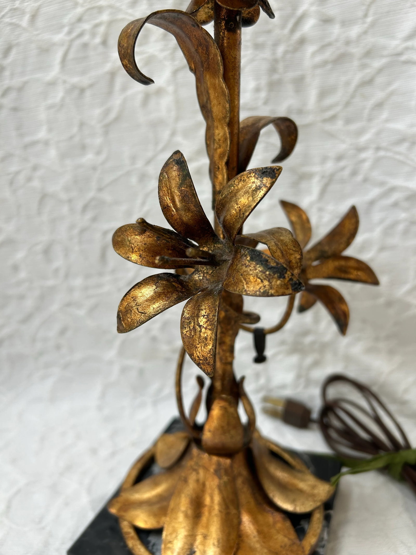 Italian Gilt Tole Table Lamp Mid Century - 11