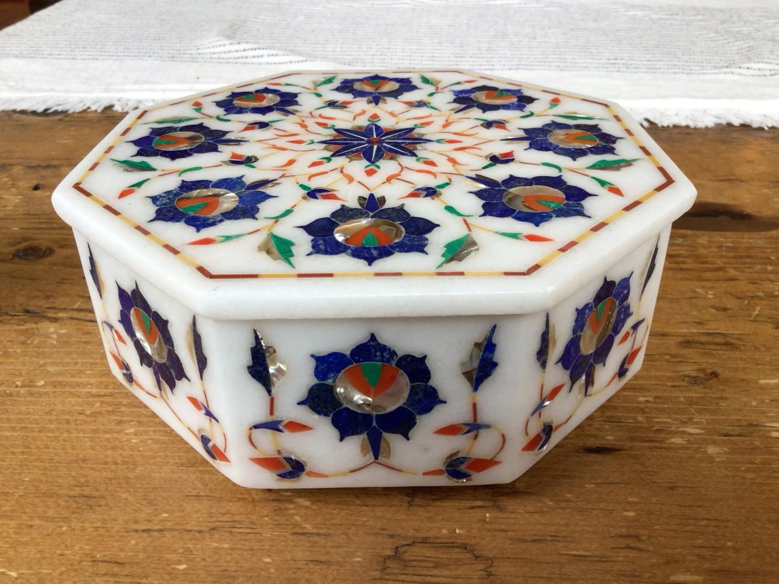 1970s White Marble Lidded Trinket Box With Blue Mosaic Inlay Design - 8