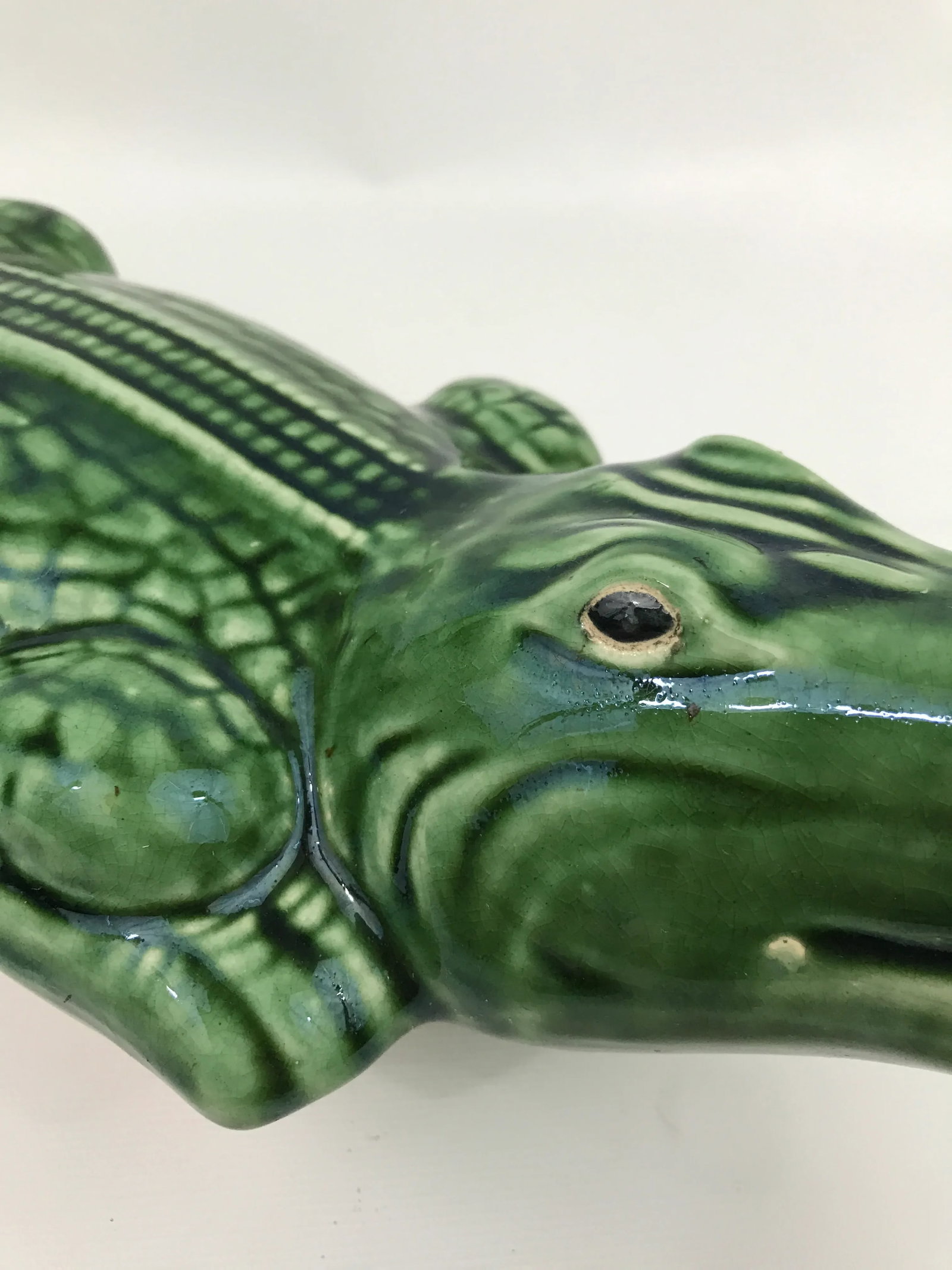 Majolica Alligator Statue - 8