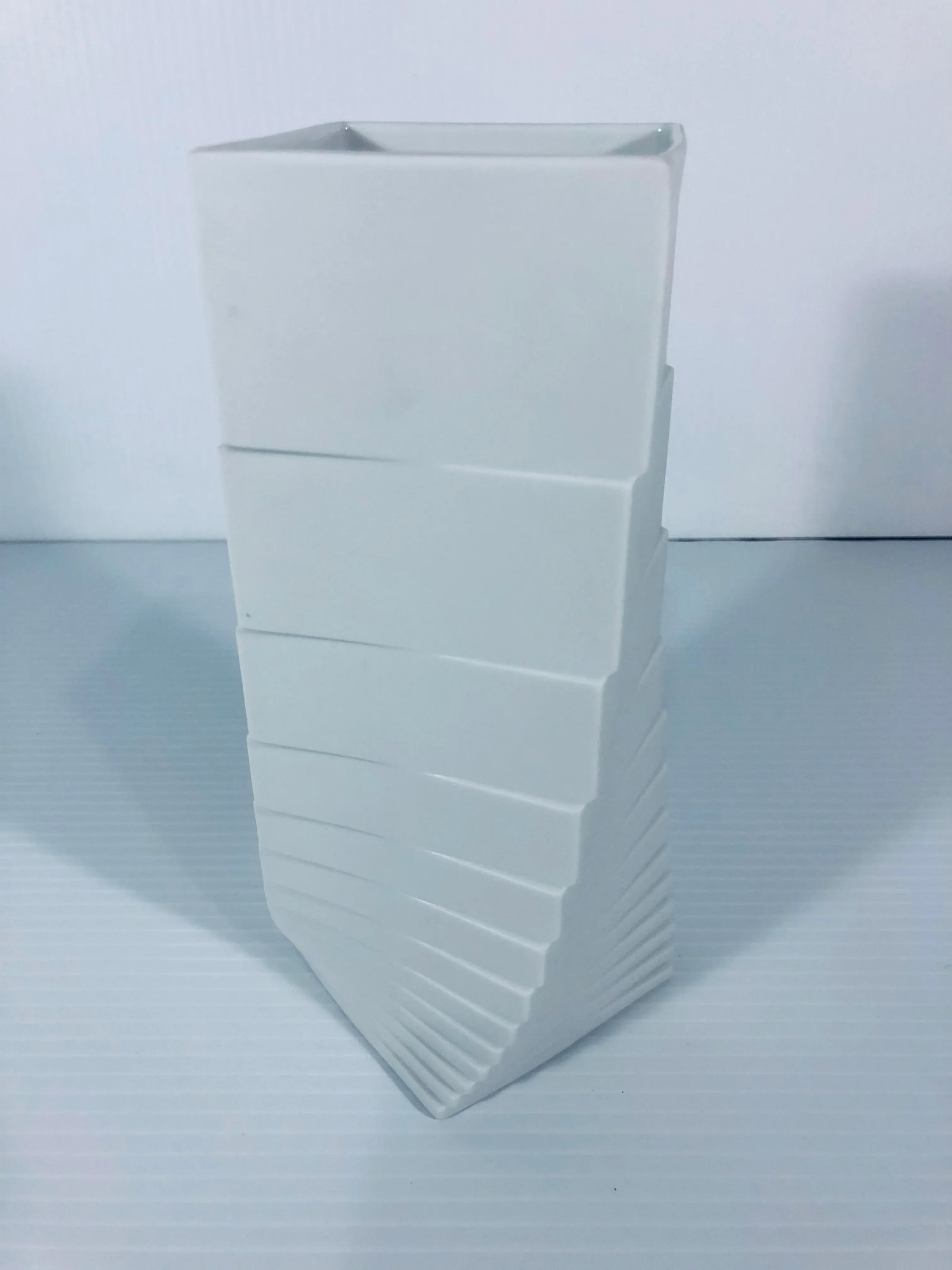 Rosenthal Studio-Linie Matte White Porcelain Vase by Christa Hausler-Goltz - 3