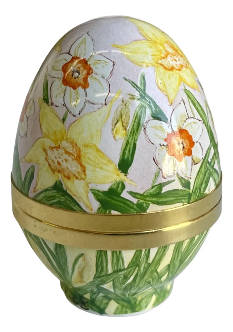 Elliot Hall Daffodil Floral Egg Enamel Box, Signed Artist Proof: This Elliot Hall enamel egg box is the original Artist Proof designed and hand-painted in England by E. Todd. Artist Proofs represent the first piece created in an edition and are used to establish