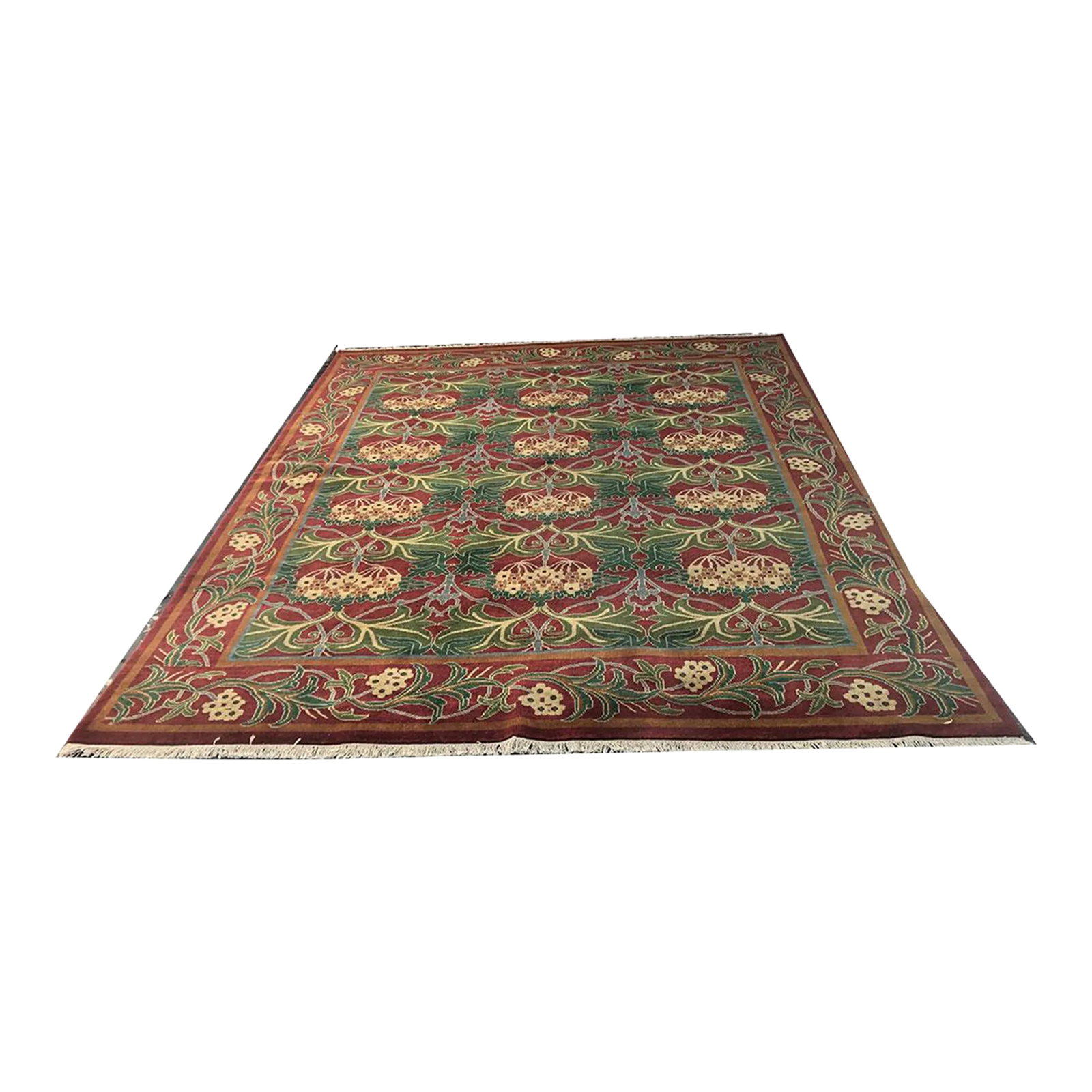 Vintage English William Morris Arts & Crafts Style Agra Rug: The late 19th and early 20th centuries were arguably the most dazzling eras of British rugweaving and design. The iconic William Morris Arts & Crafts rugs from that time period exemplify the highest s