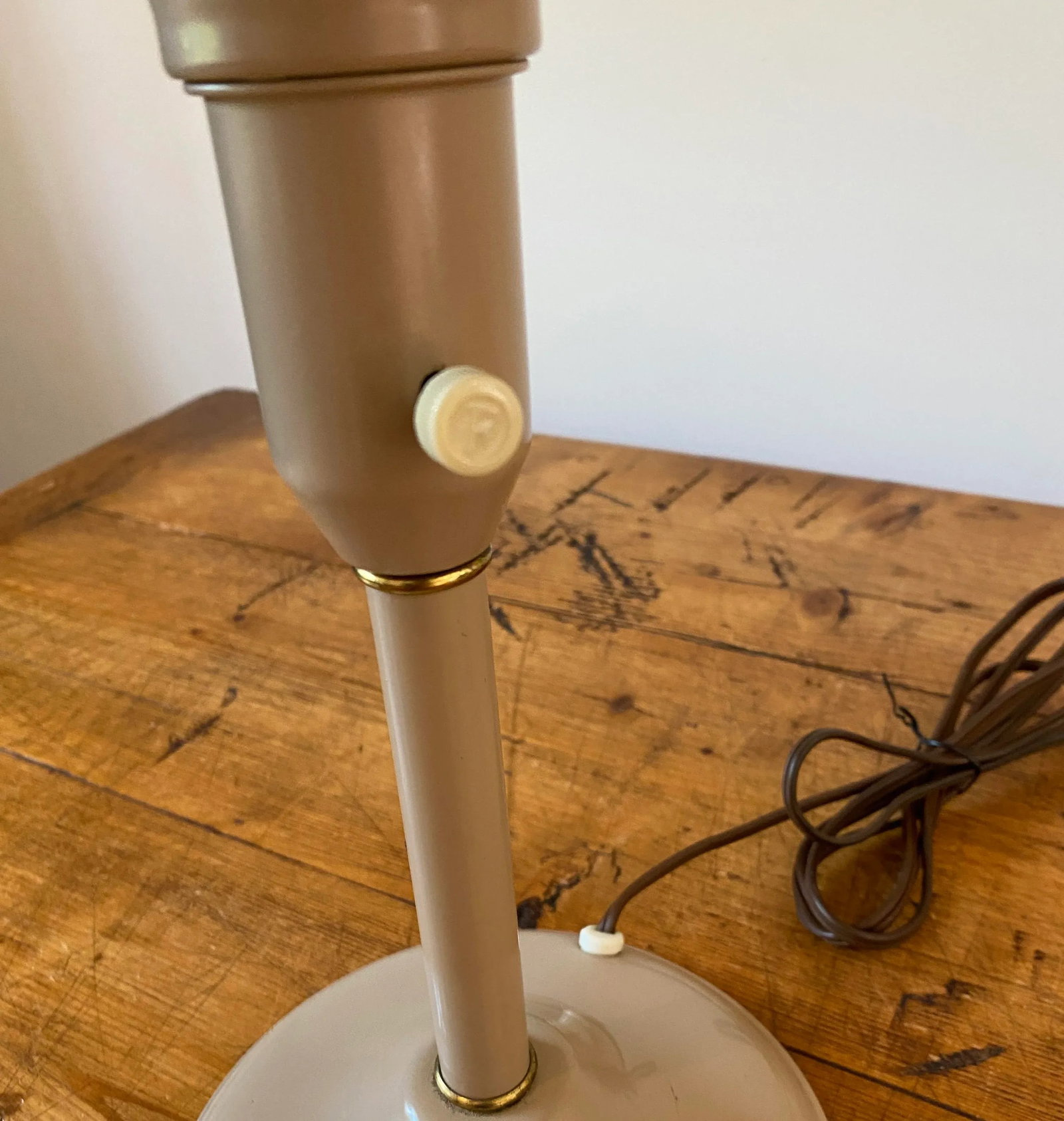 Mid 20th Century M. G. Wheeler Saucer Sight Light - 5