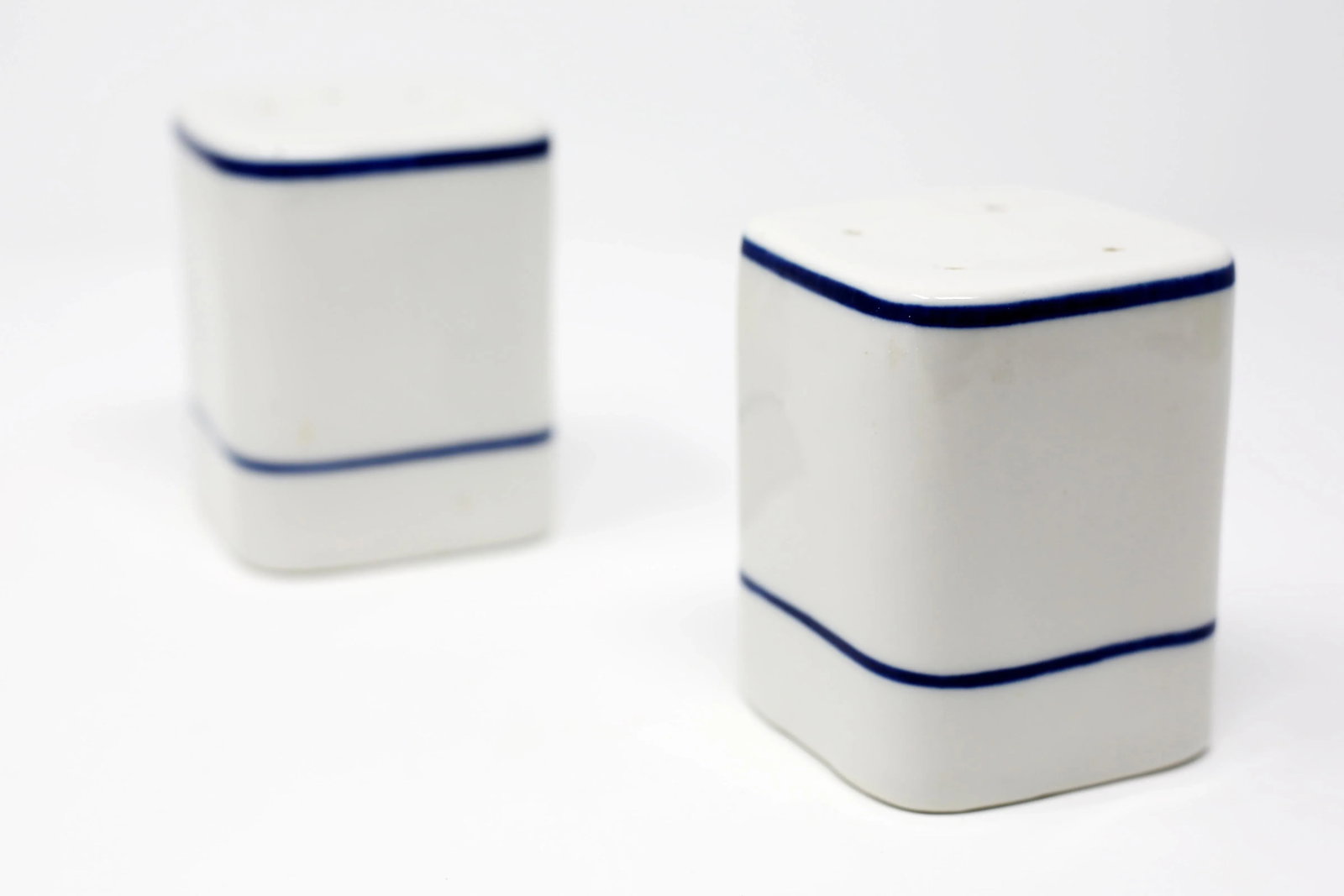Vintage Portuguese Ceramic Salt and Pepper Shakers - Set of 2 - 2