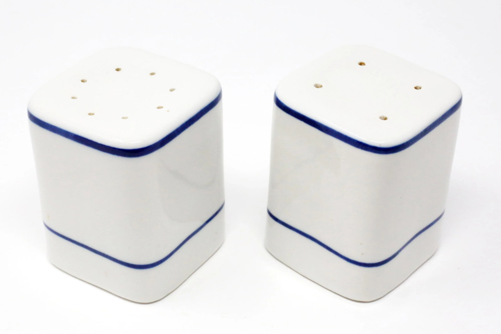 Vintage Portuguese Ceramic Salt and Pepper Shakers - Set of 2 - 4