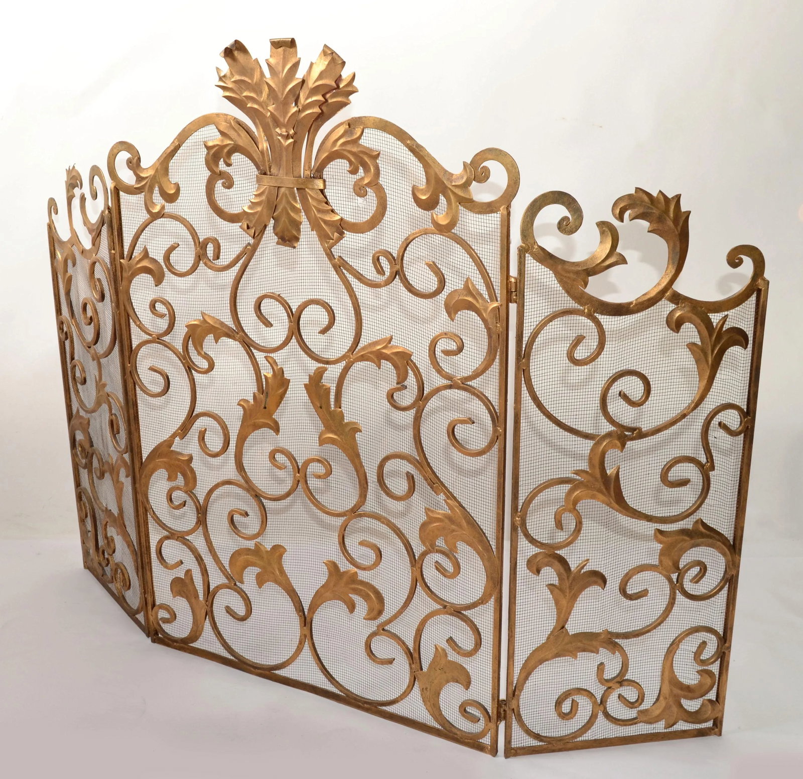 1970s Italian Neoclassical Large Gold Finish Wrought Iron 3-Panel Fire Mantel Fire Screen - 6