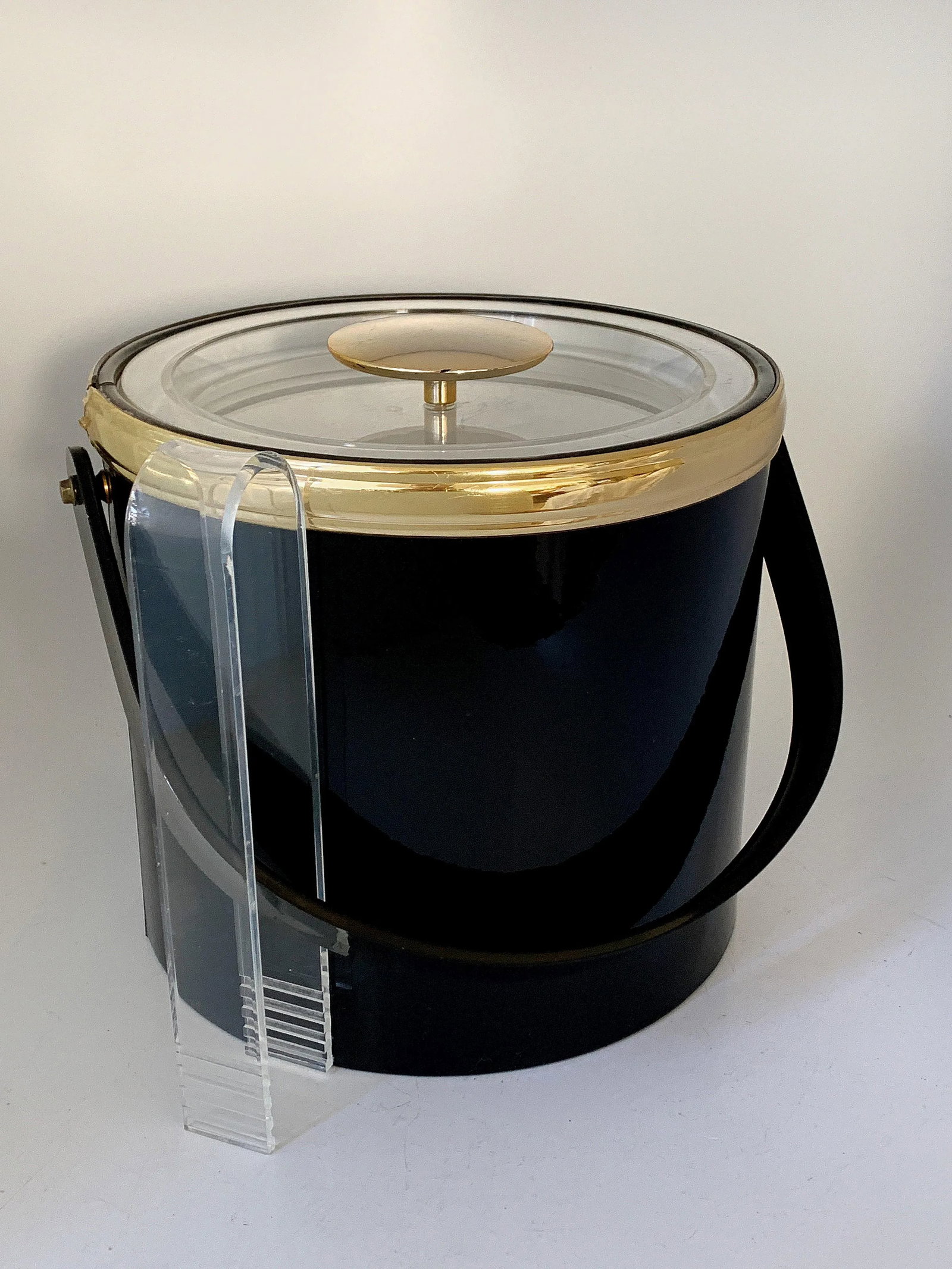 Mid Century Georges Briard Glossy Black Vinyl and Lucite Ice Bucket With Tongs - 2