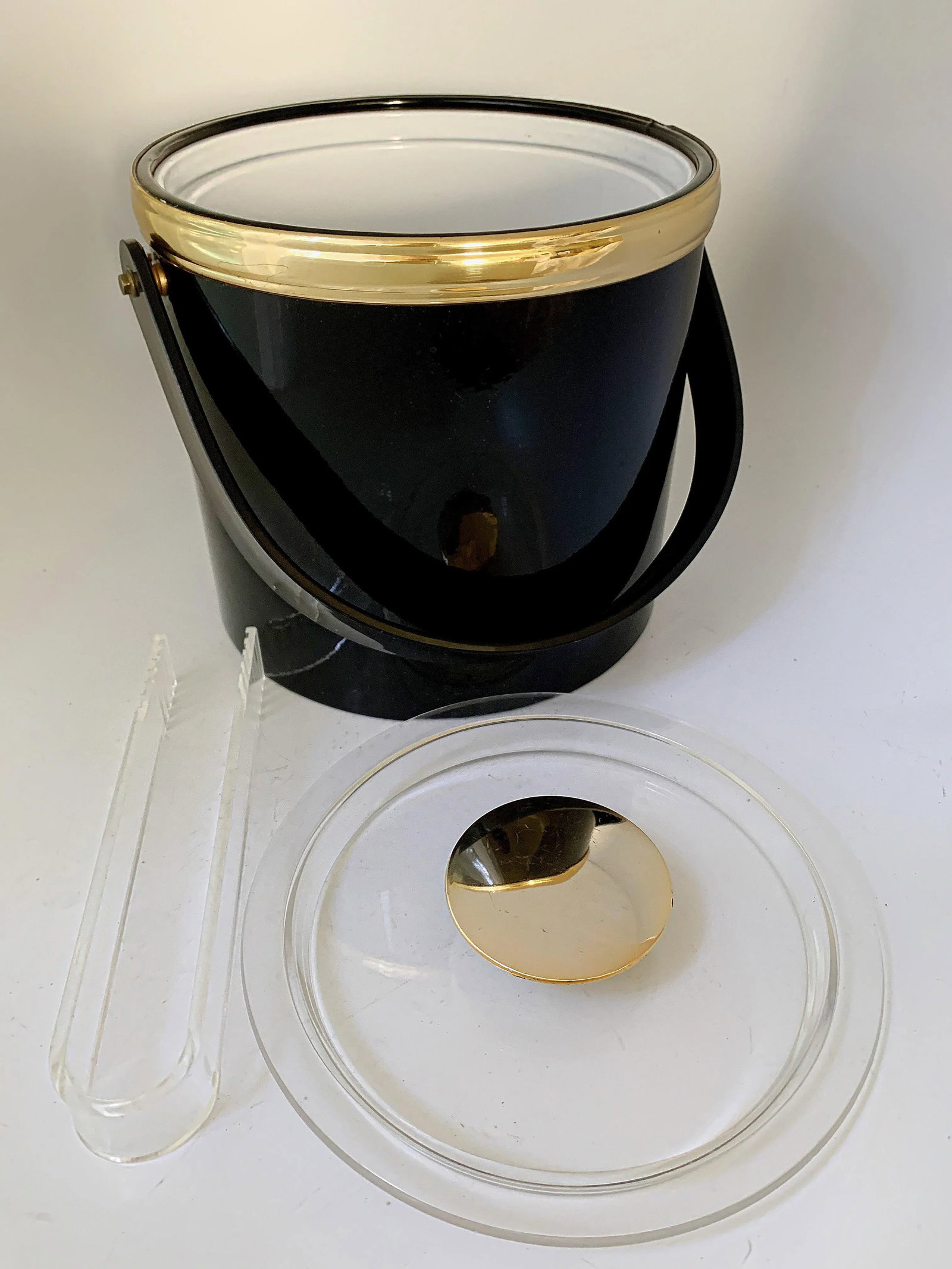 Mid Century Georges Briard Glossy Black Vinyl and Lucite Ice Bucket With Tongs - 3