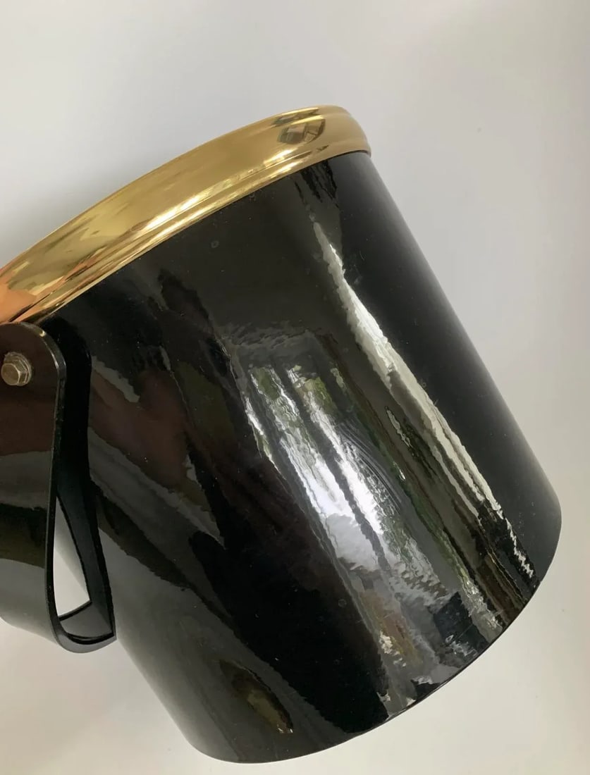Mid Century Georges Briard Glossy Black Vinyl and Lucite Ice Bucket With Tongs - 7