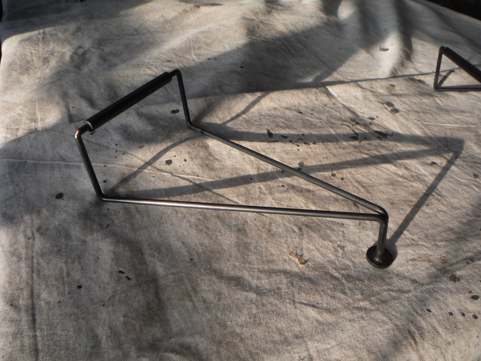 Minimalist Book Stand - 6