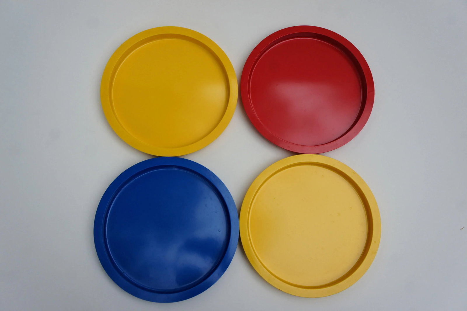 1970s Mid Century Modern Gunnar Cyren for Dansk Primary Color Stacking Dinner Plates - Set of 4 - 6