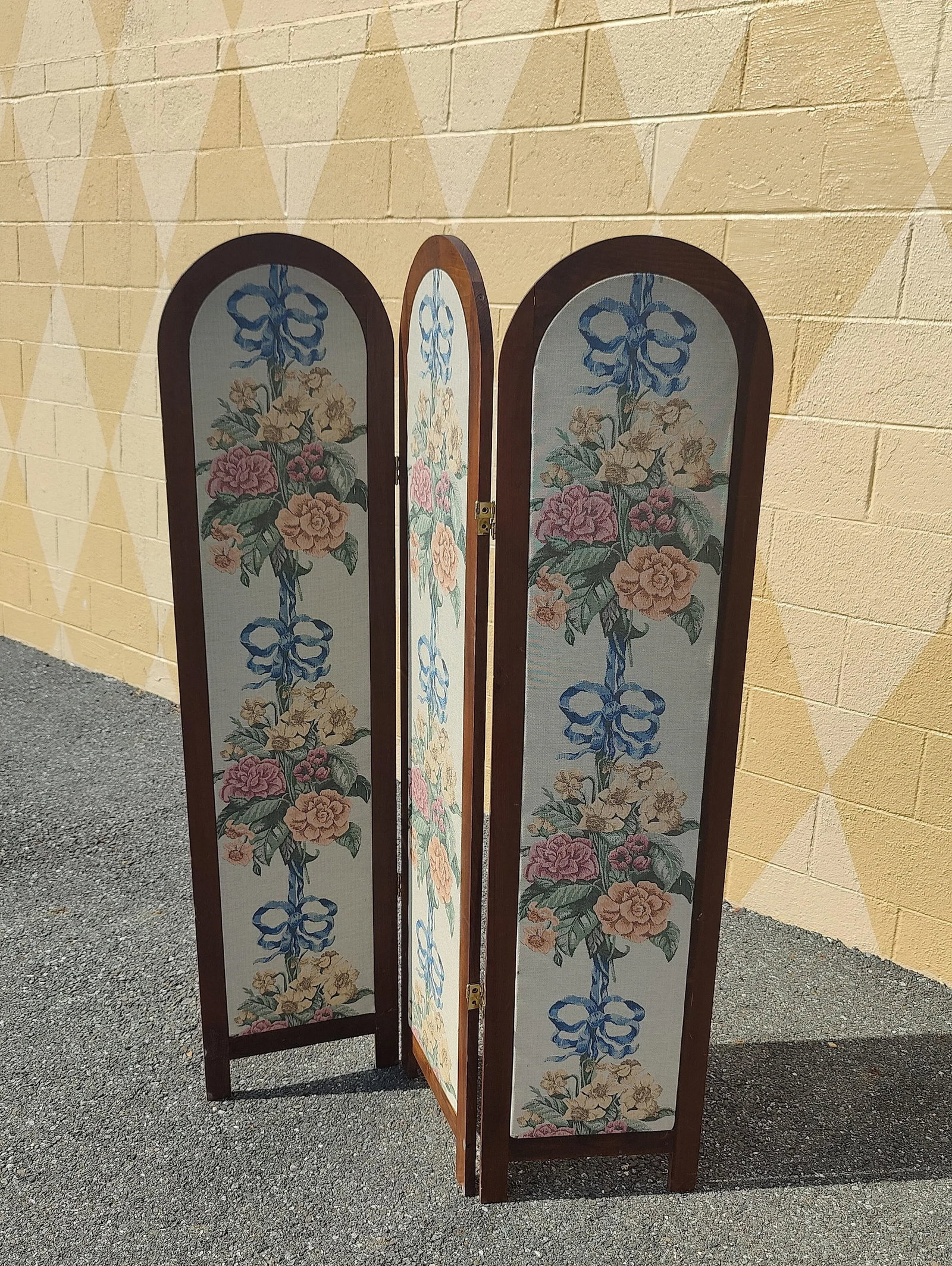 Mid 20th Century Vintage Embroidered Privacy 3-Panel Screen - 3