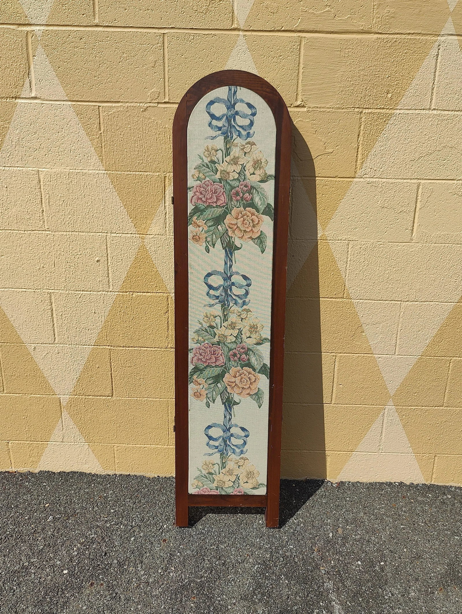 Mid 20th Century Vintage Embroidered Privacy 3-Panel Screen - 4