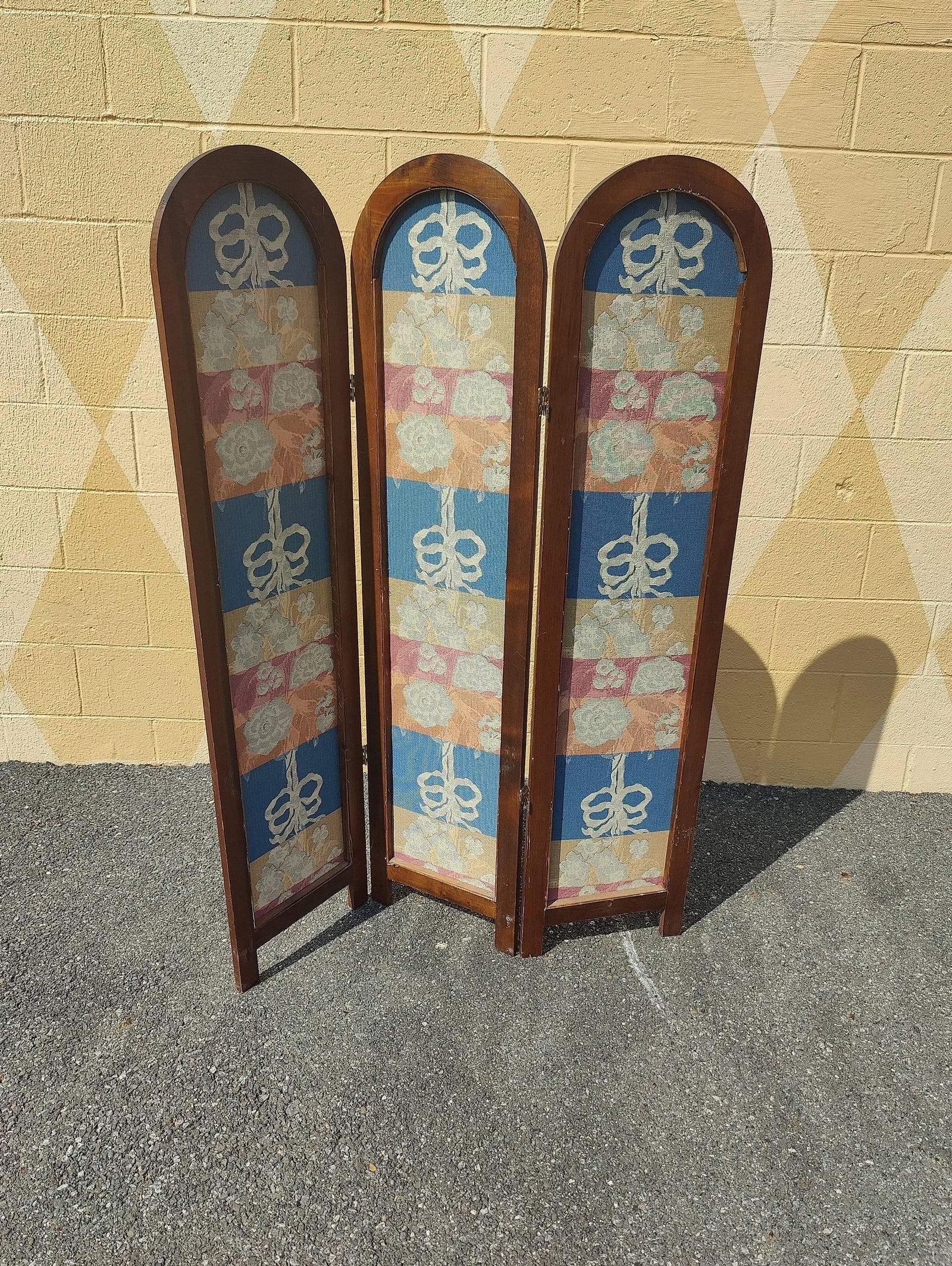 Mid 20th Century Vintage Embroidered Privacy 3-Panel Screen - 5