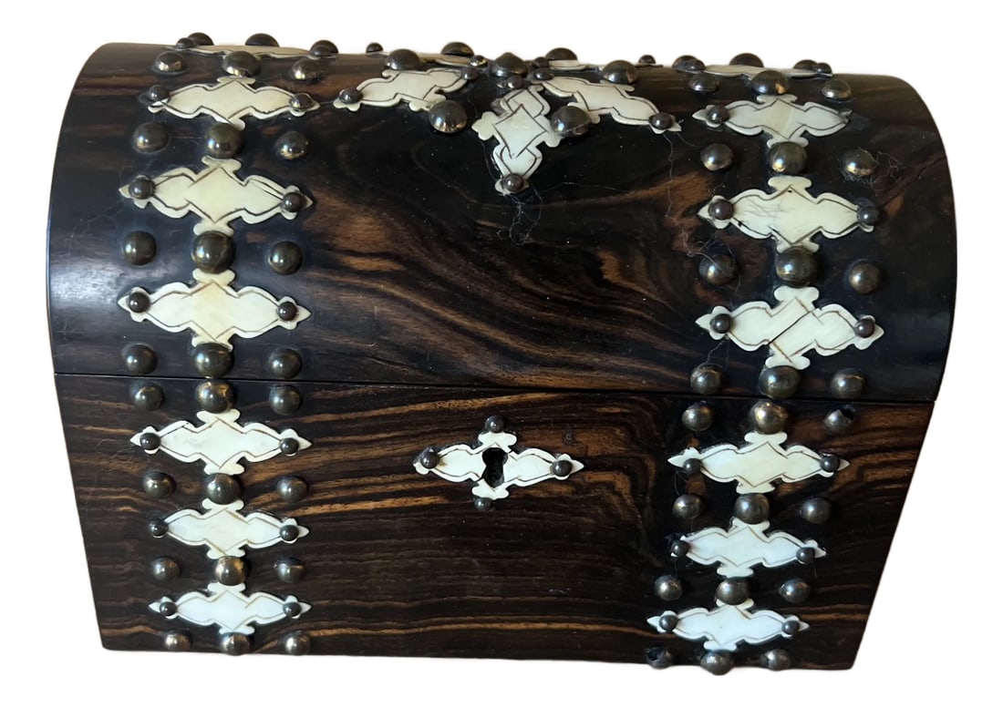 19th Century English Dome Shaped Brass Banded Coromandel Box: 19th Century English Brass Banded Coromandel Box with Dome Top Condition: Alterations: Original Condition Unaltered Imperfections: Some Imperfections Condition Notes: Some nicks and patina. Some crack