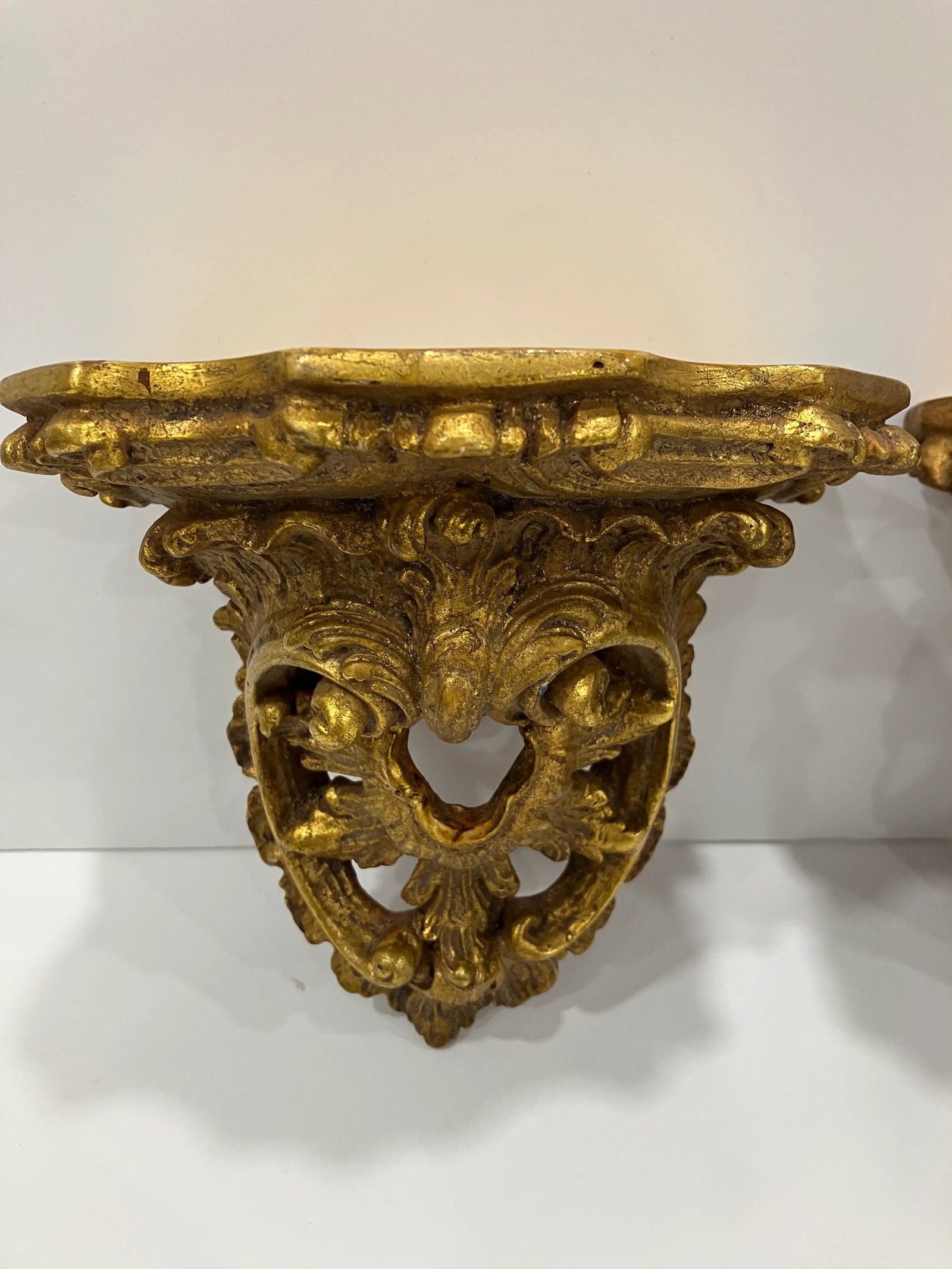 Pair of 1960s Italian Gold Leaf Brackets - 7