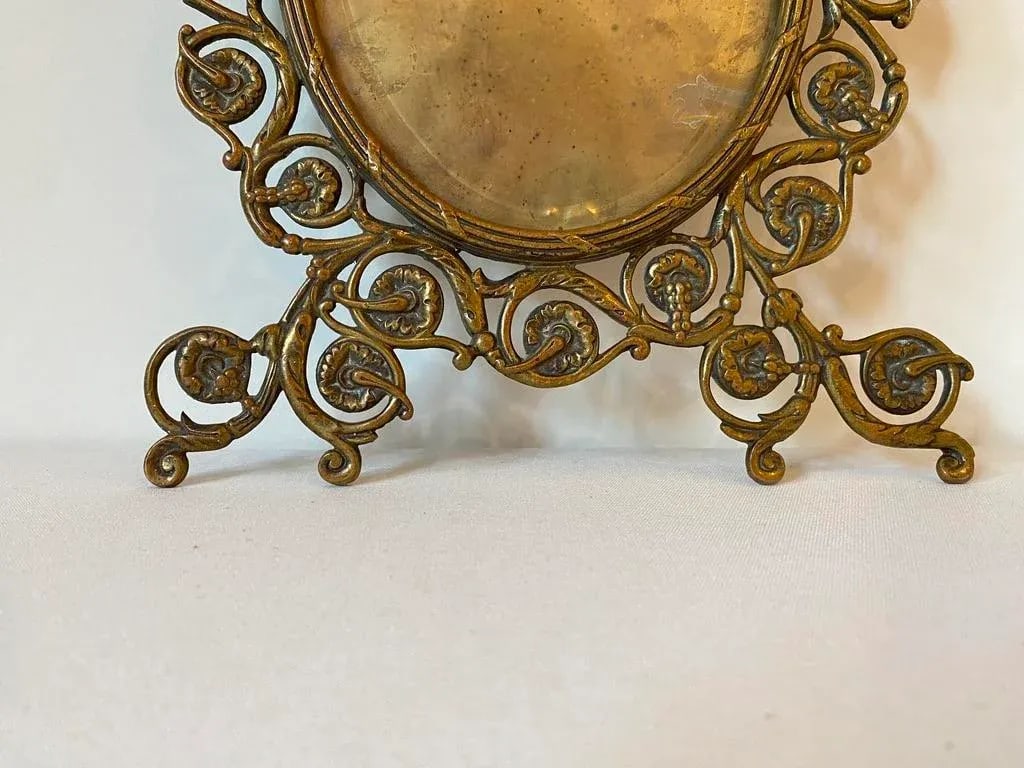 Late 19th Century Antique p.e. Guerin Brass Picture Frame With Beveled Glass - 3