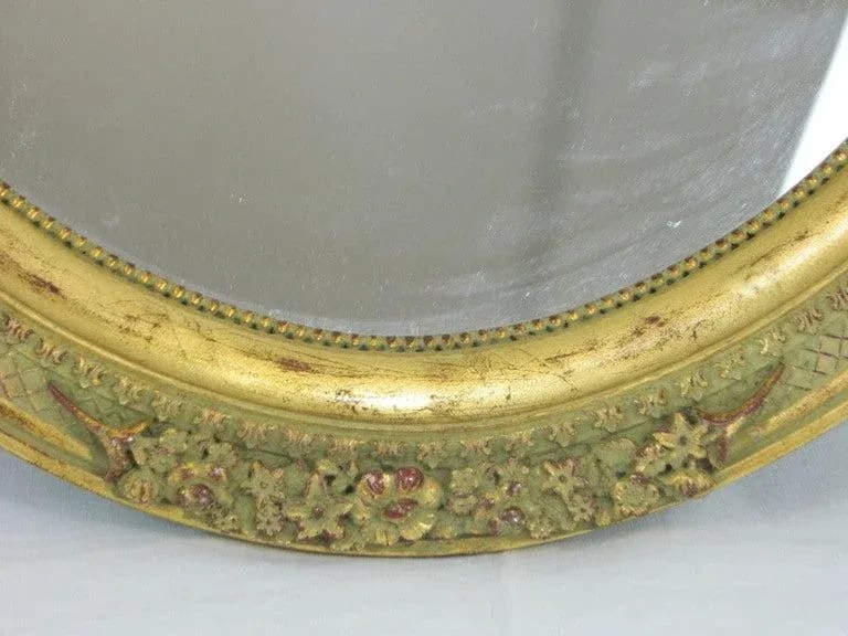 Italian Hand-Carved Gold Leaf Oval Vanity Mirror, 20th Century - 4