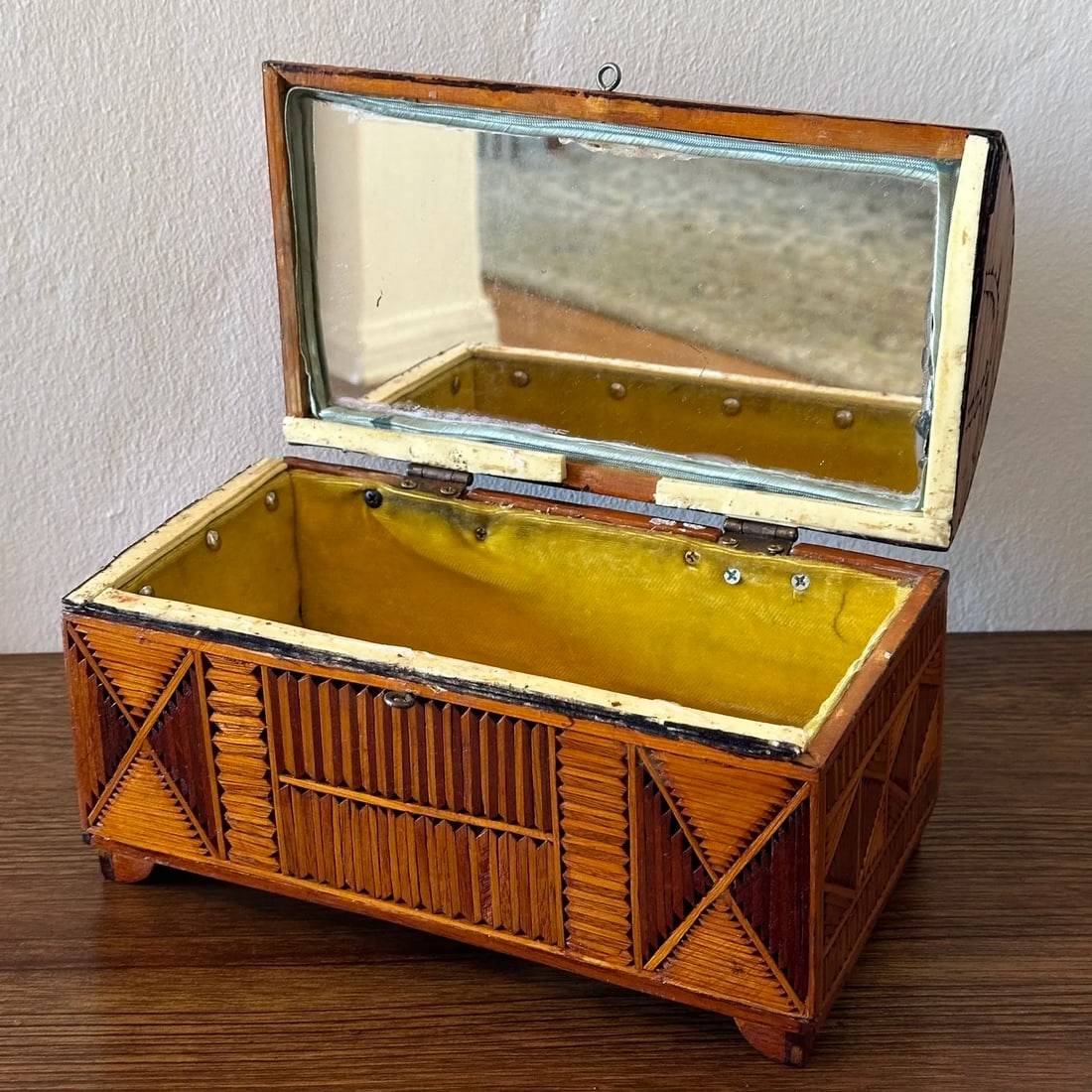 Vintage Tramp Art Trinket Box of Match-Sticks in Bold Geometric Pattern - 4
