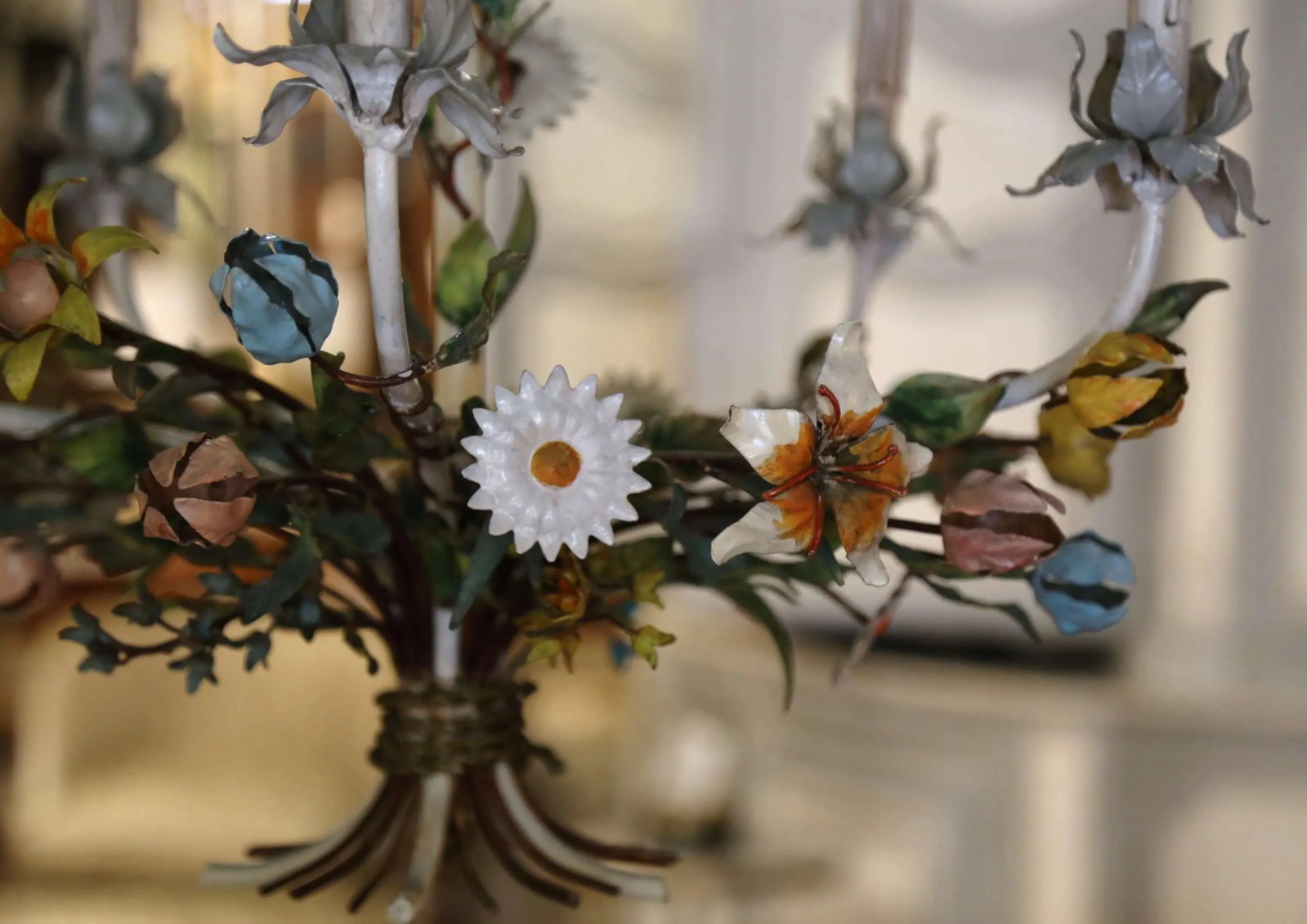 Early 20th Century French Metal and Painted Floral Five-Light Chandelier - 9