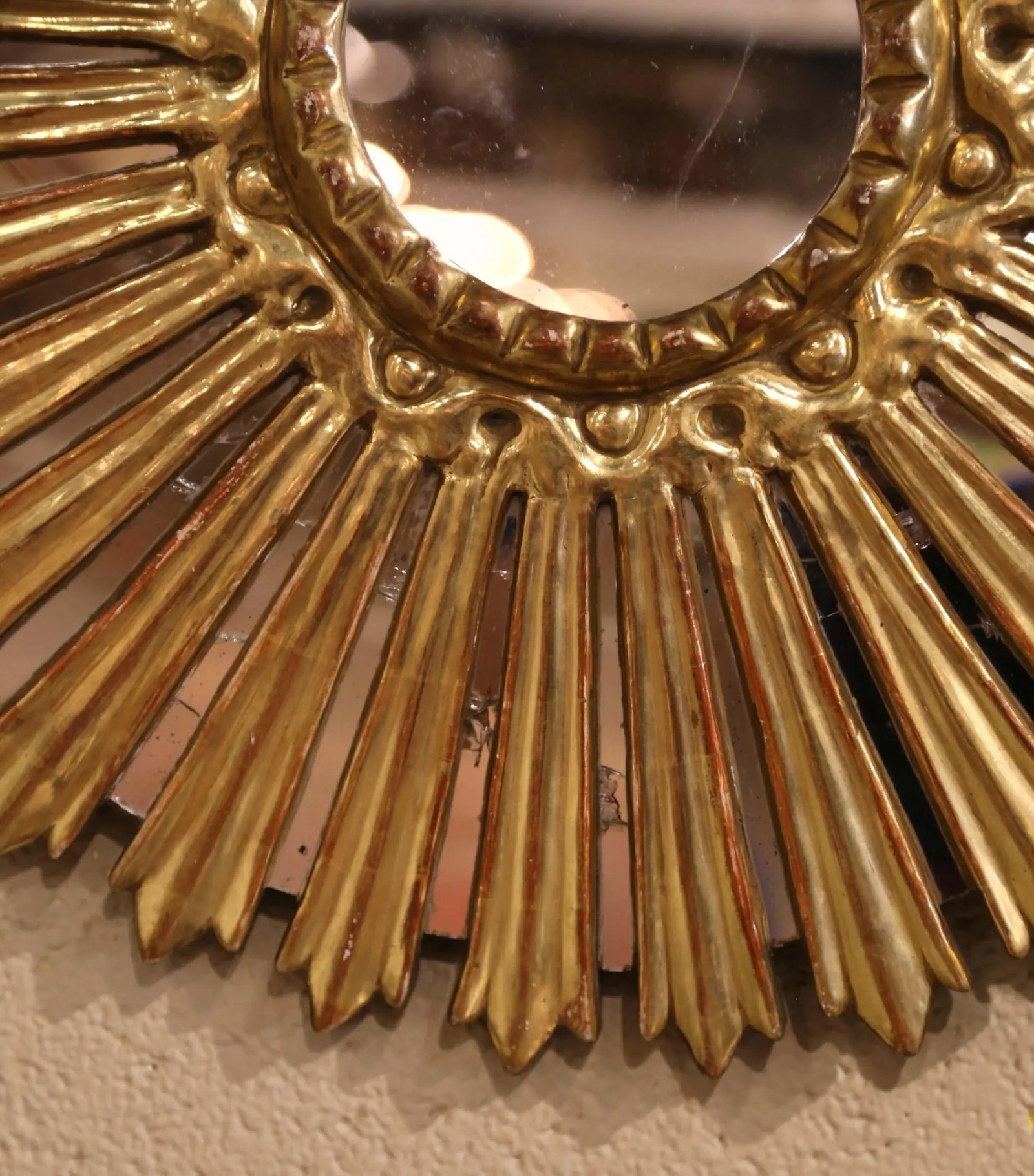 Mid-Century Italian Carved Giltwood Sunburst Wall Mirror With Mirrored Rays - 7