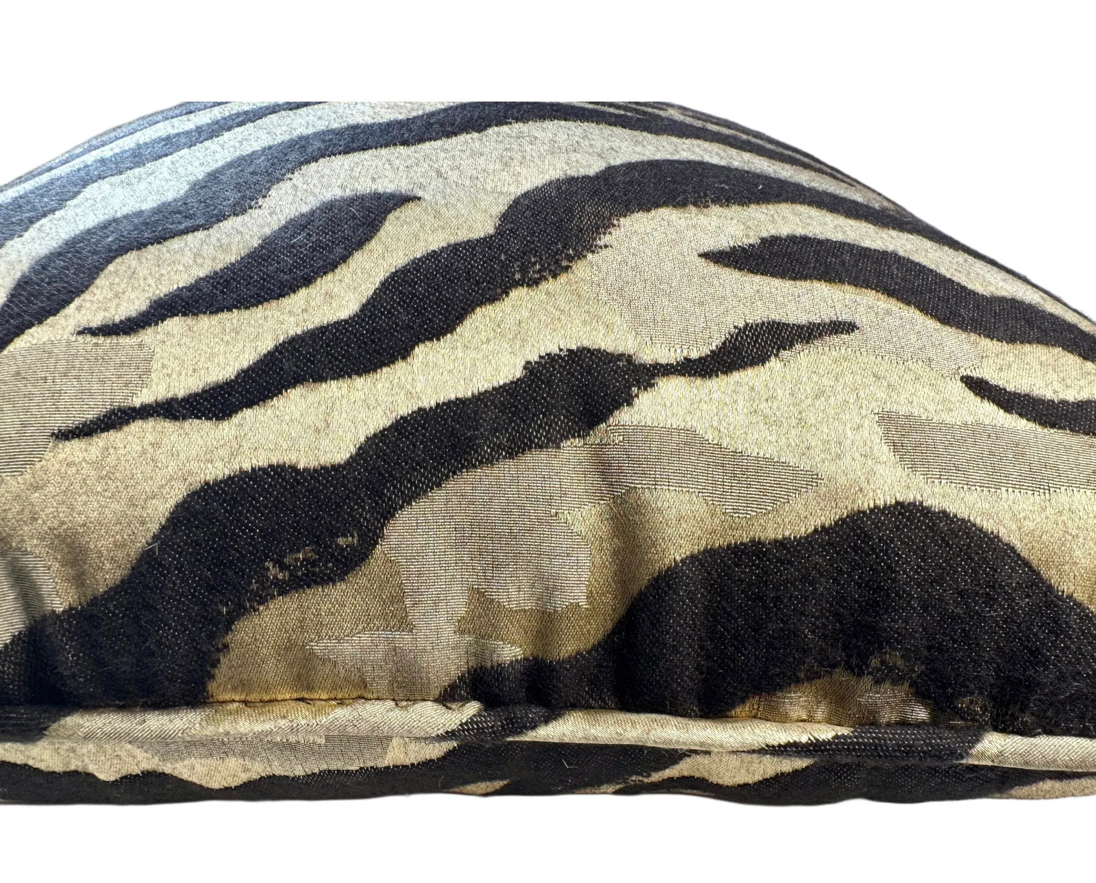 Tibert Pillow With Self Welt - 2