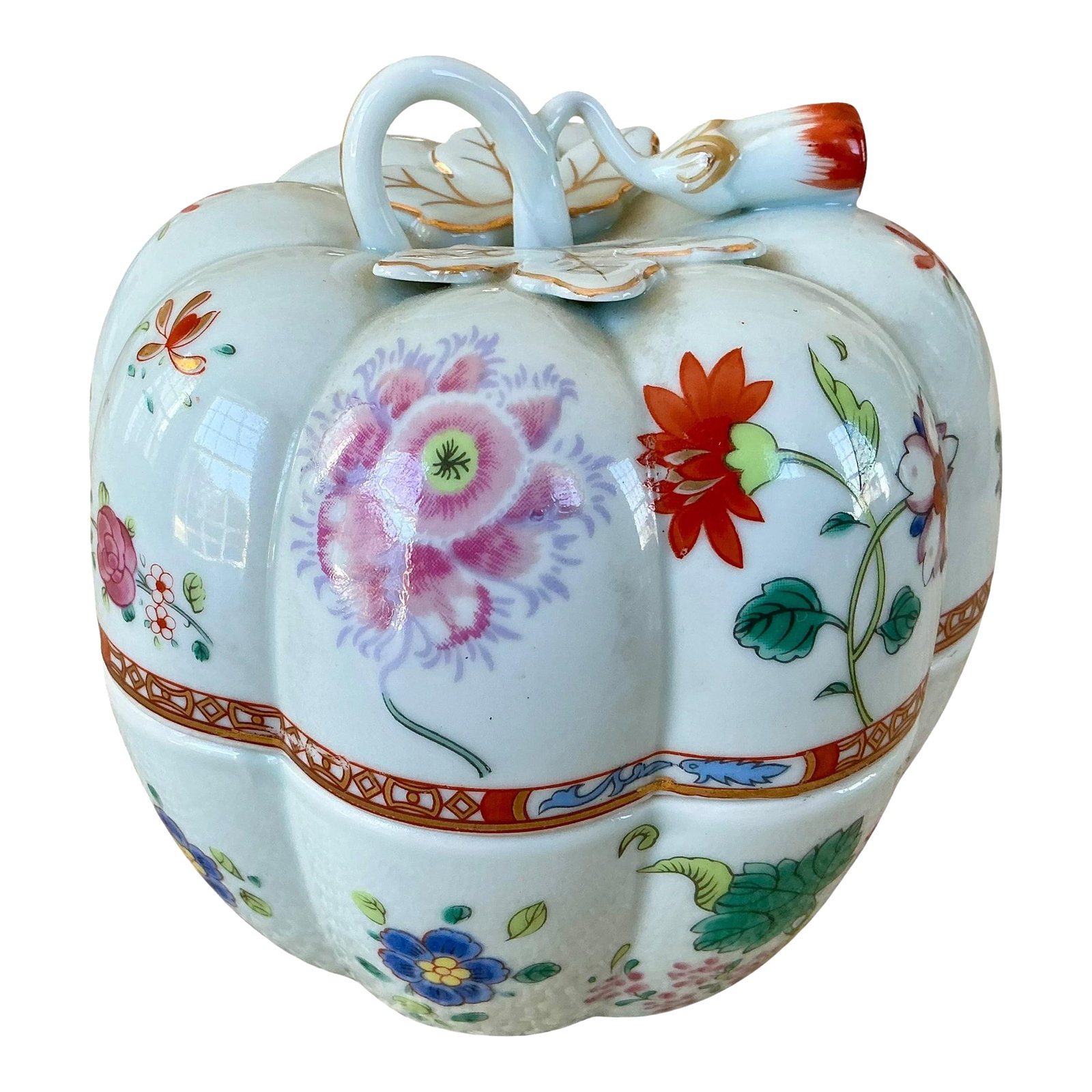 1980s Andrea by Sadek Japan Porcelain Gourd Shaped Decorative Bowl: Andrea By Sadek Japan Porcelain Gourd Shaped Decorative Lidded Bowl Condition: Alterations: Original Condition Unaltered Imperfections: Some Imperfections Condition Notes: Excellent vintage condition.