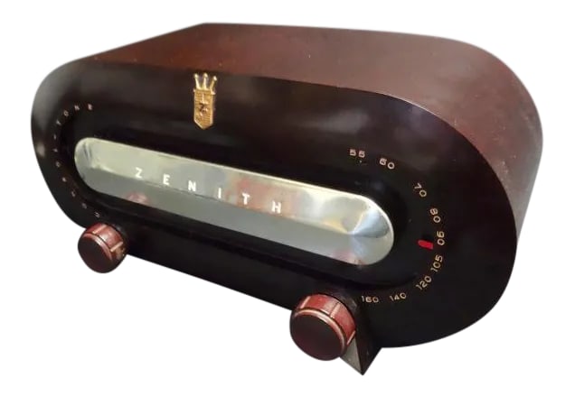 1951 Zenith Bakelite "Race Track" Radio (1 of 11)
