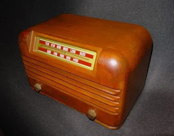 1941 Philco Wood Table Radio - 6
