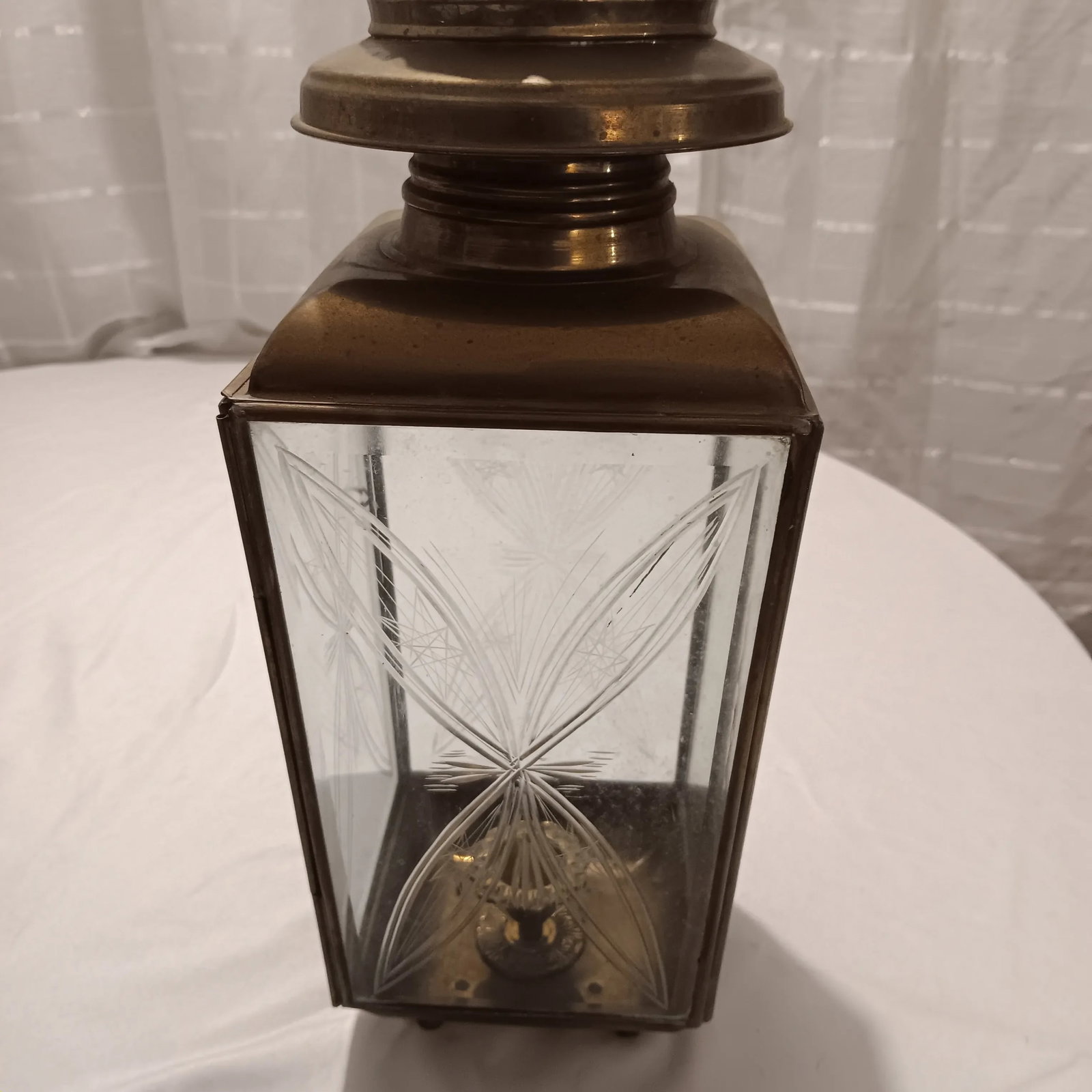 A Pair of Vintage French Indoor/Outdoor Brass, Copper and Etched Glass Lantern Wall Sconces - 10