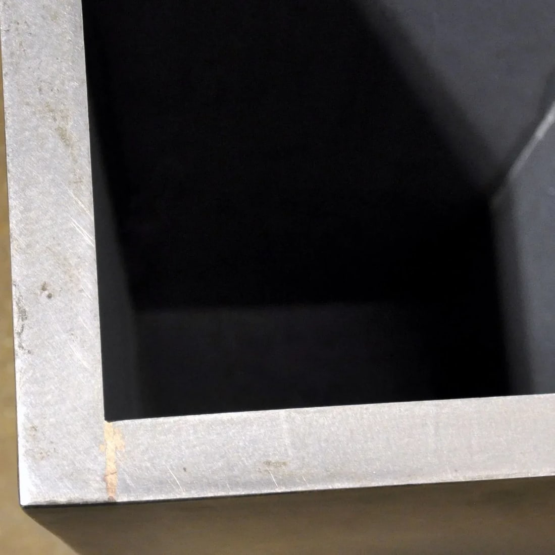 Medium Pyramid Steel Box Planter - 3