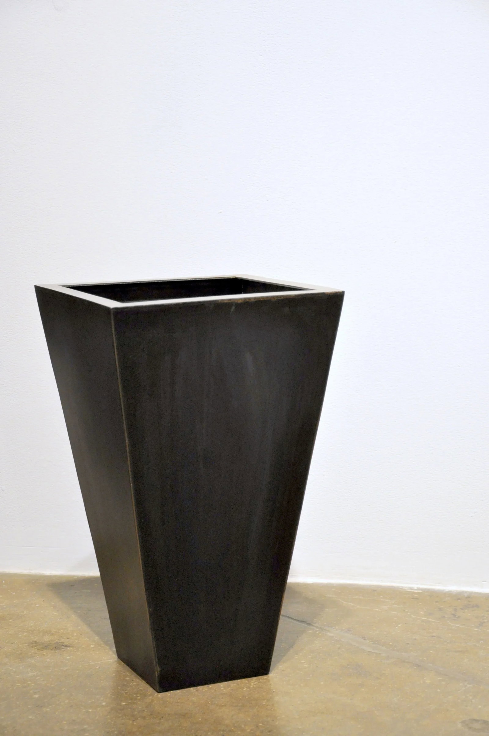 Medium Pyramid Steel Box Planter - 5