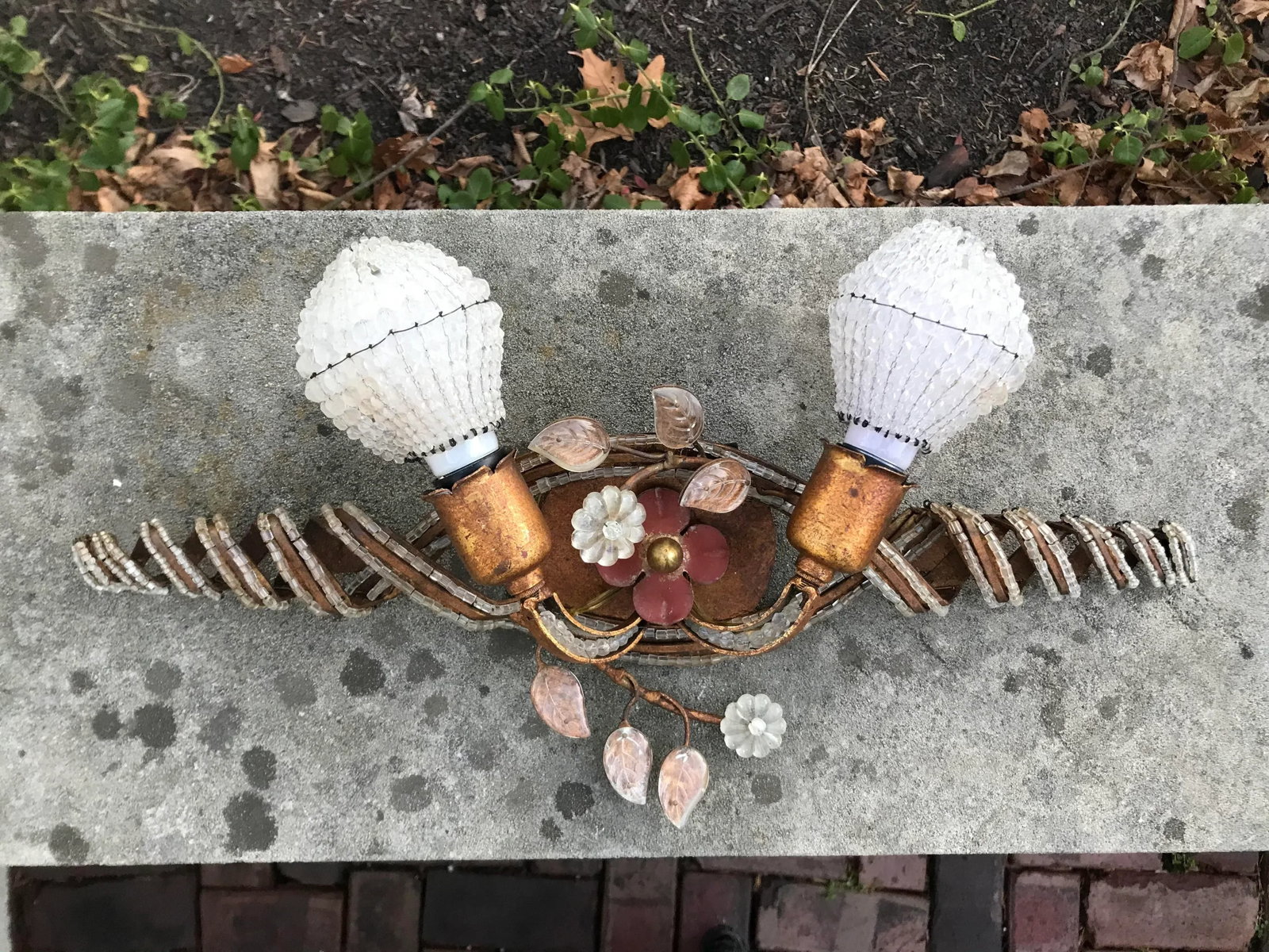 1930s Italian Beaded Tole Vanity Wall Sconce - 11
